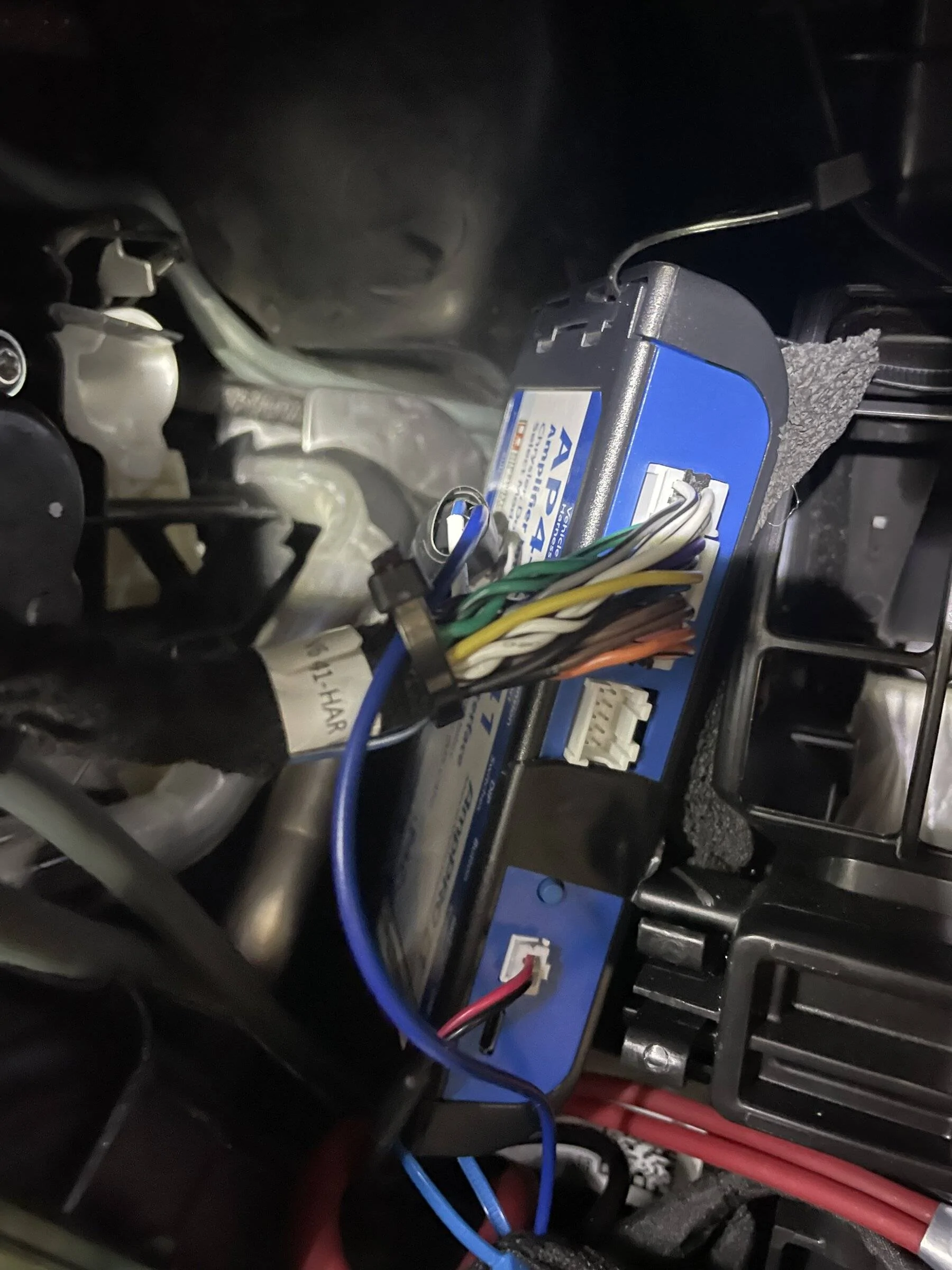 Jeep Wrangler JL Adding an Aftermarket Amp(s) AAEEDE01-2327-4363-92DE-A465A83E813C