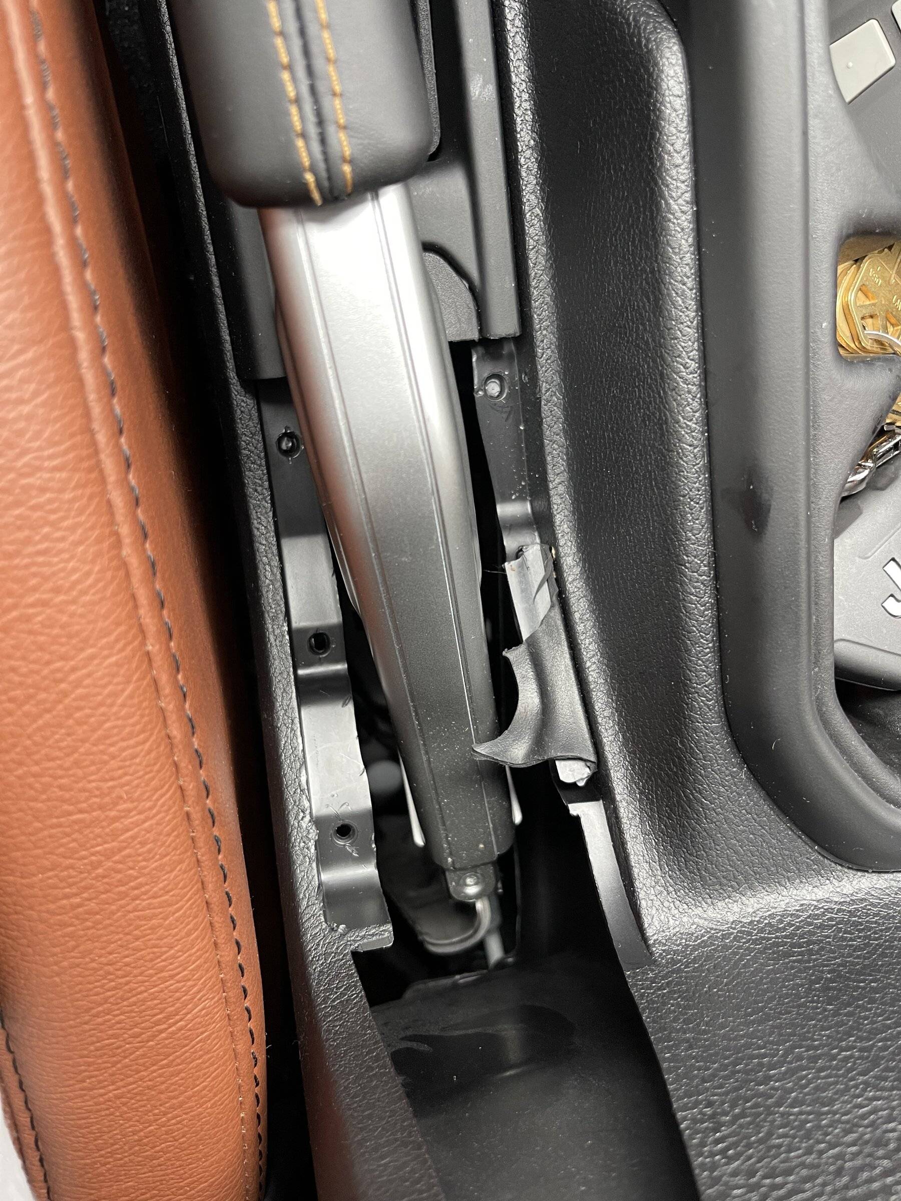 Jeep Wrangler JL Looking For Interior Plastic Piece tempImage10BM32