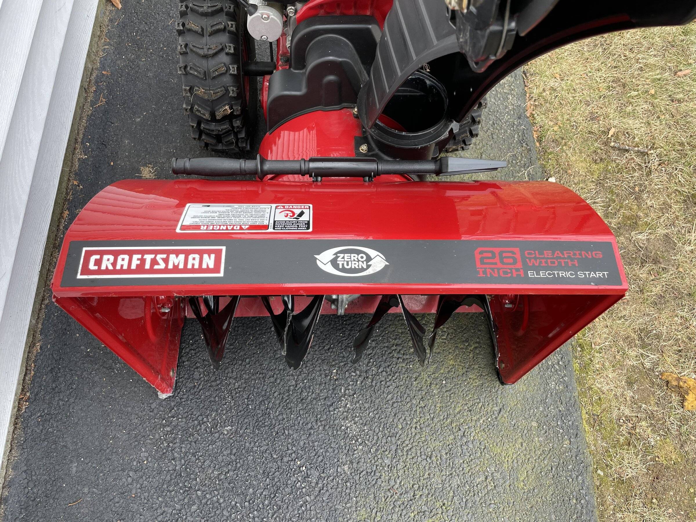 Jeep Wrangler JL Craftsman 26-in electric/pull start snowblower 39CEC1B4-094D-480A-AB8A-7E92BAE122BE