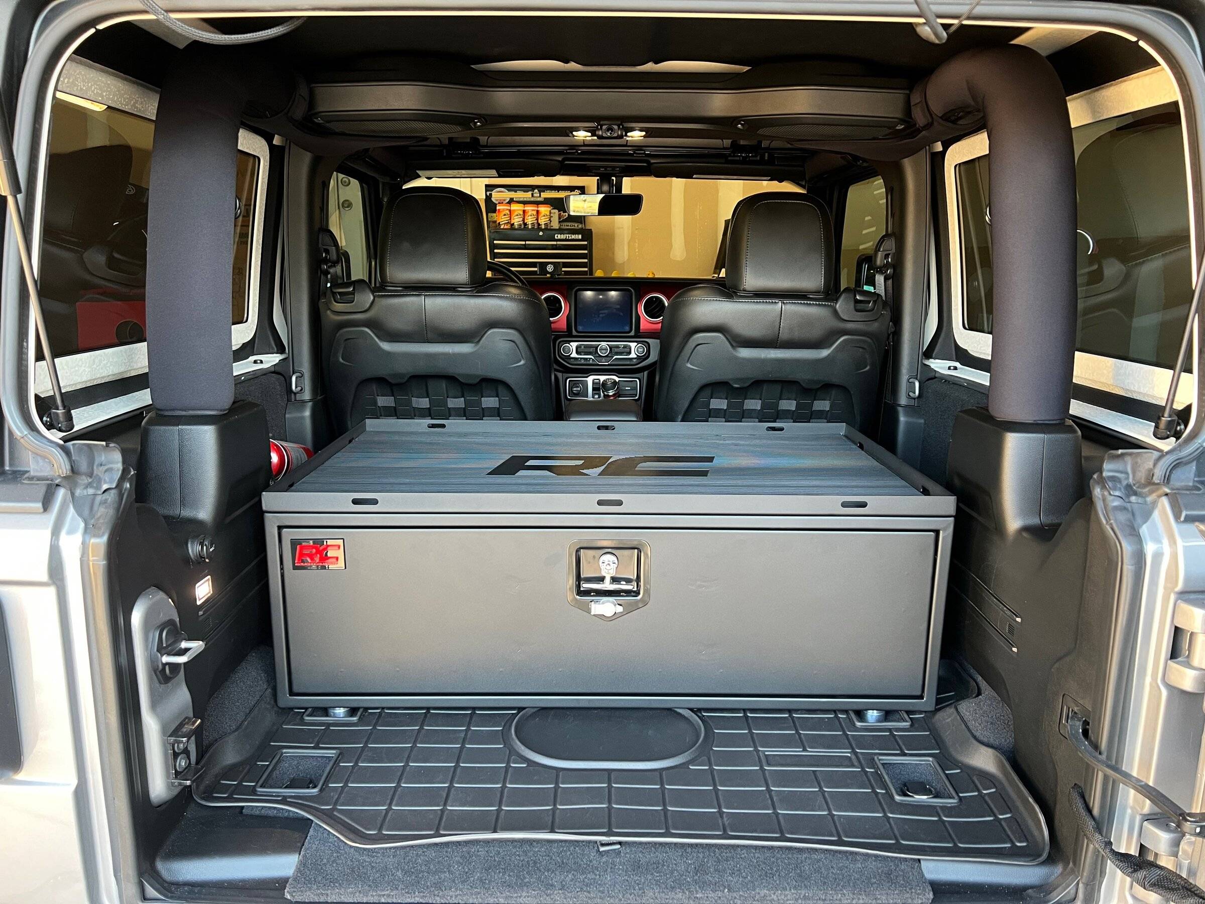 Jeep Wrangler JL Interior/Exterior Storage Ideas Area IMG_0693