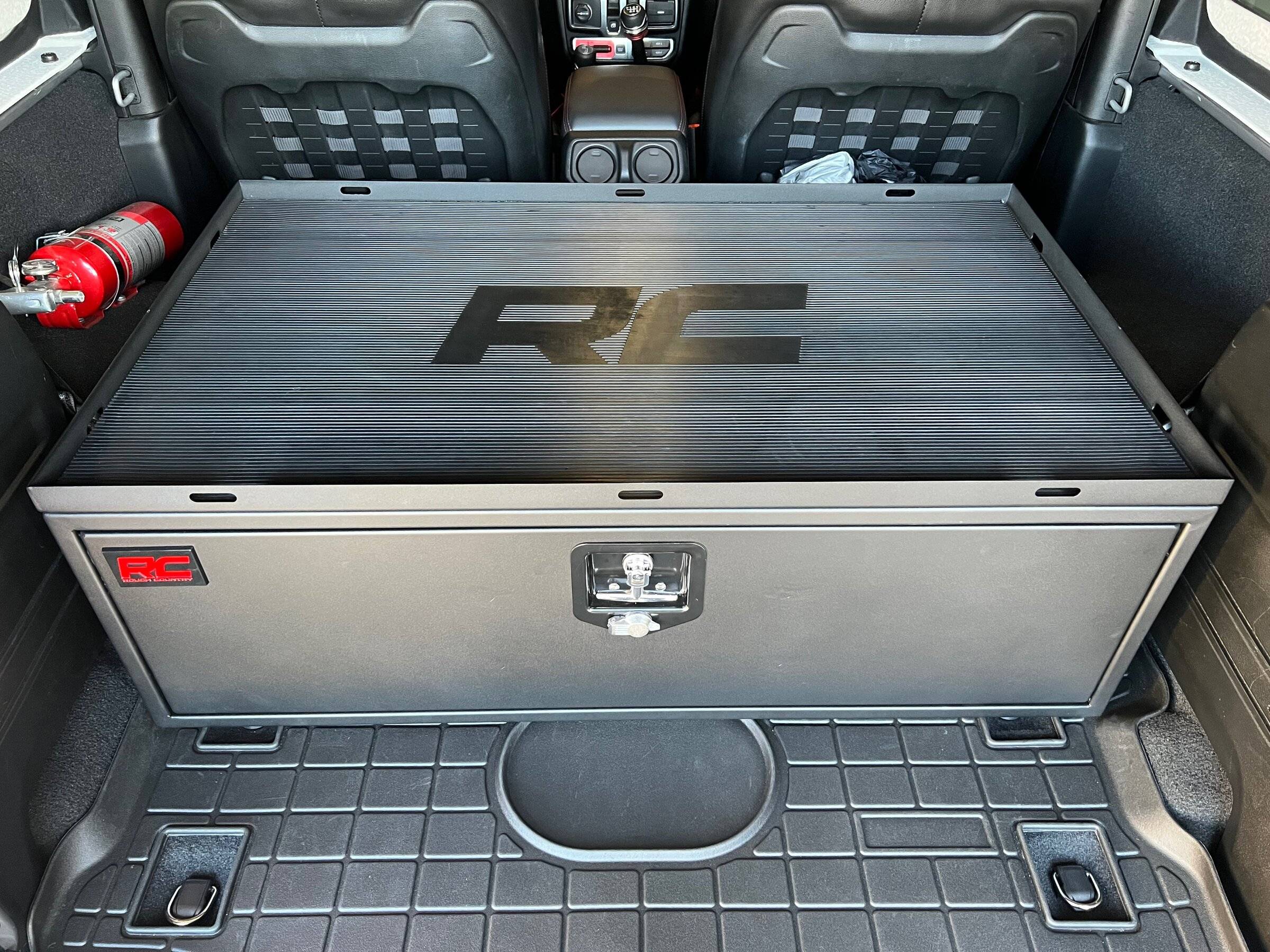 Jeep Wrangler JL Interior/Exterior Storage Ideas Area IMG_0694
