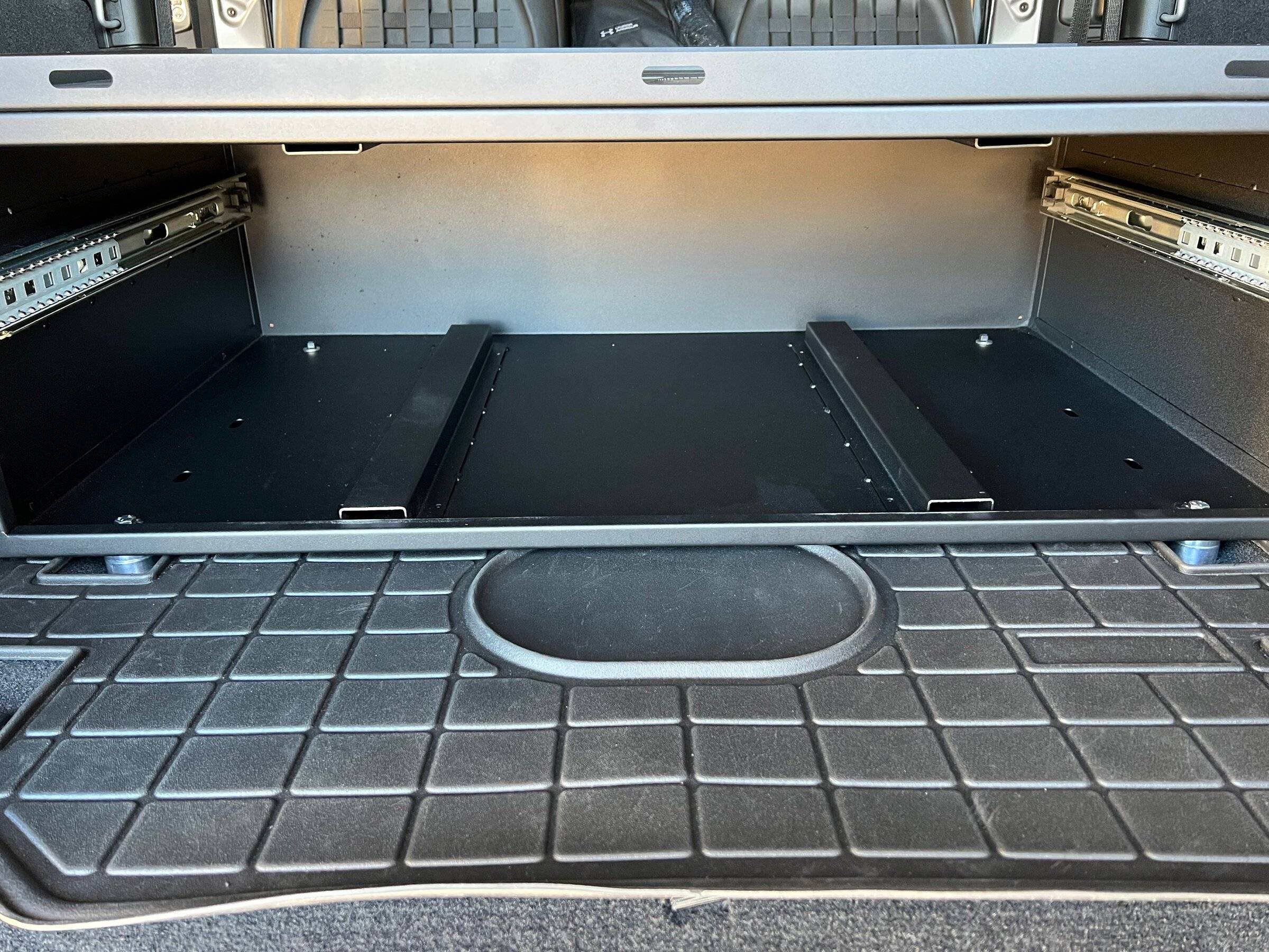 Jeep Wrangler JL Interior/Exterior Storage Ideas Area IMG_0691