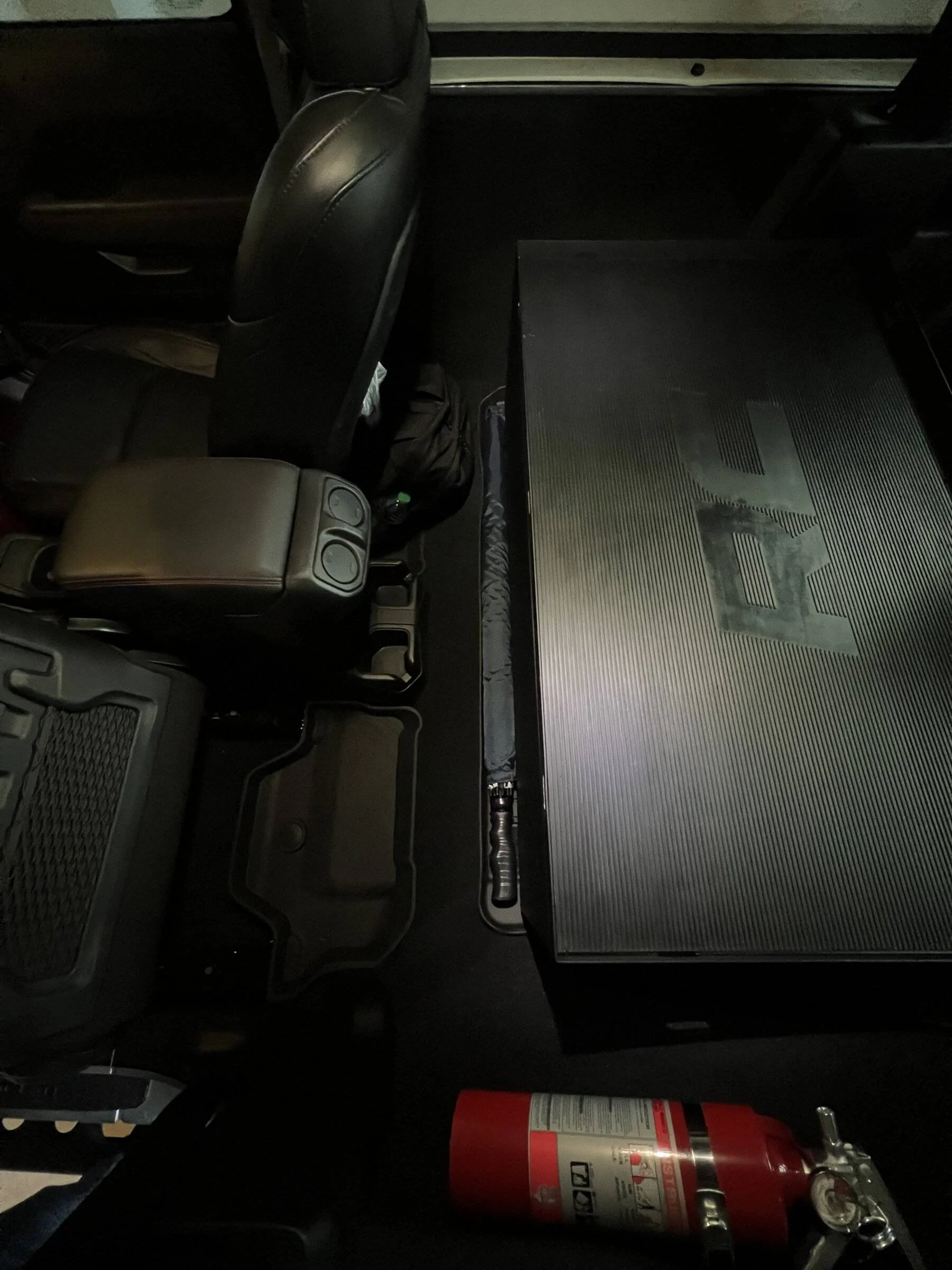 Jeep Wrangler JL Interior/Exterior Storage Ideas Area DED16554-A778-44B9-8031-B038C459DF21