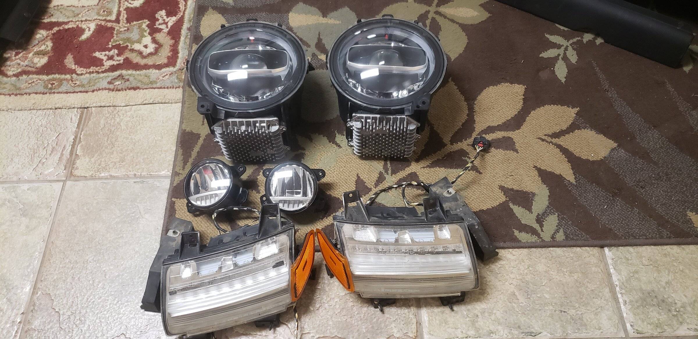 Jeep Wrangler JL OEM LEDS - Headlights, fogs, turns 20211231_132800