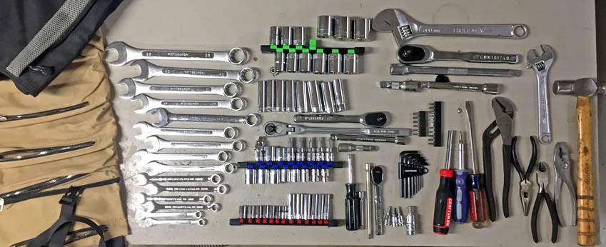 Jeep Wrangler JL compact travel tool set IMG_4675c