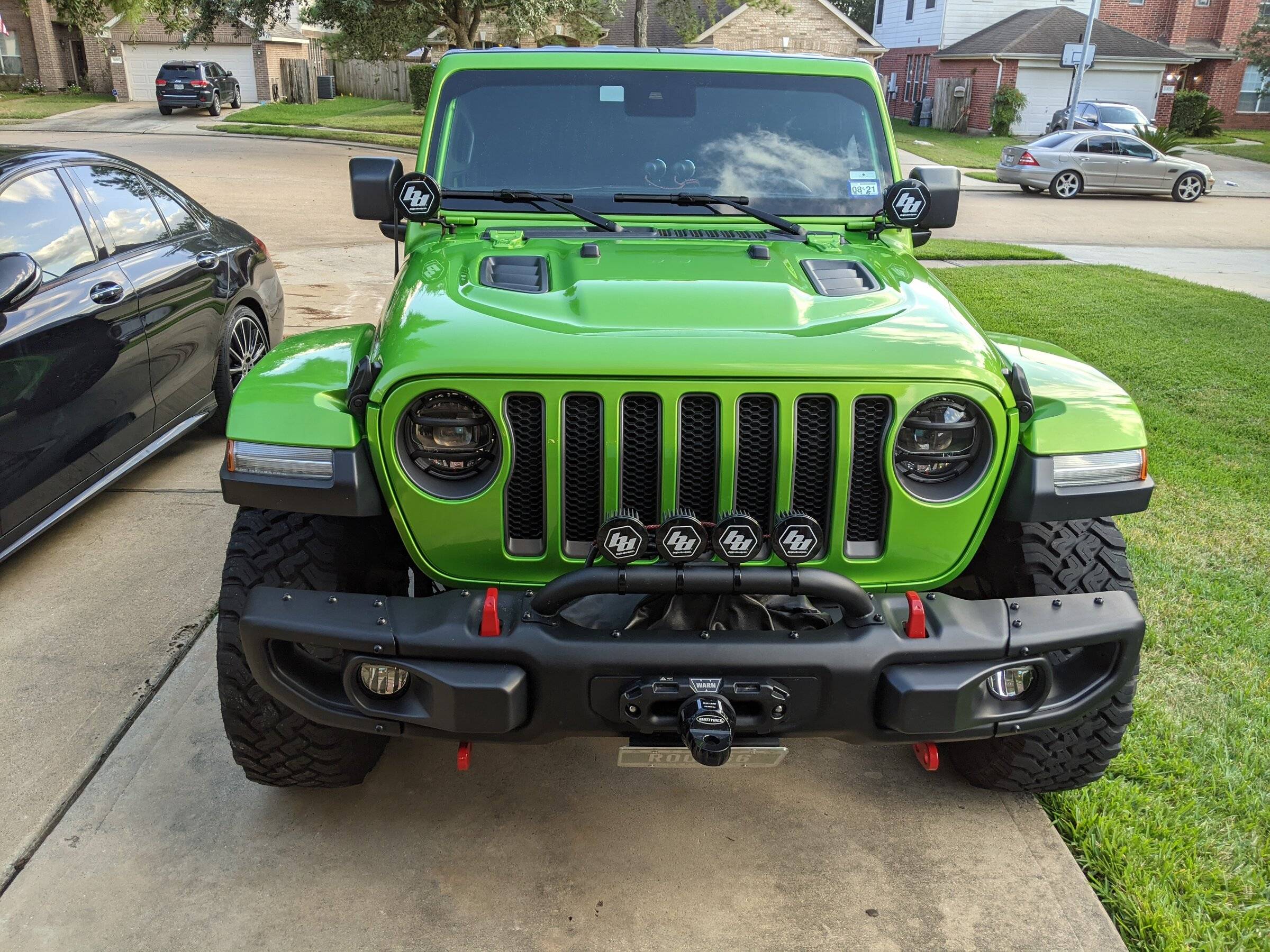Jeep Wrangler JL Factory Steel Bumper Love/Hate PXL_20200927_223955513