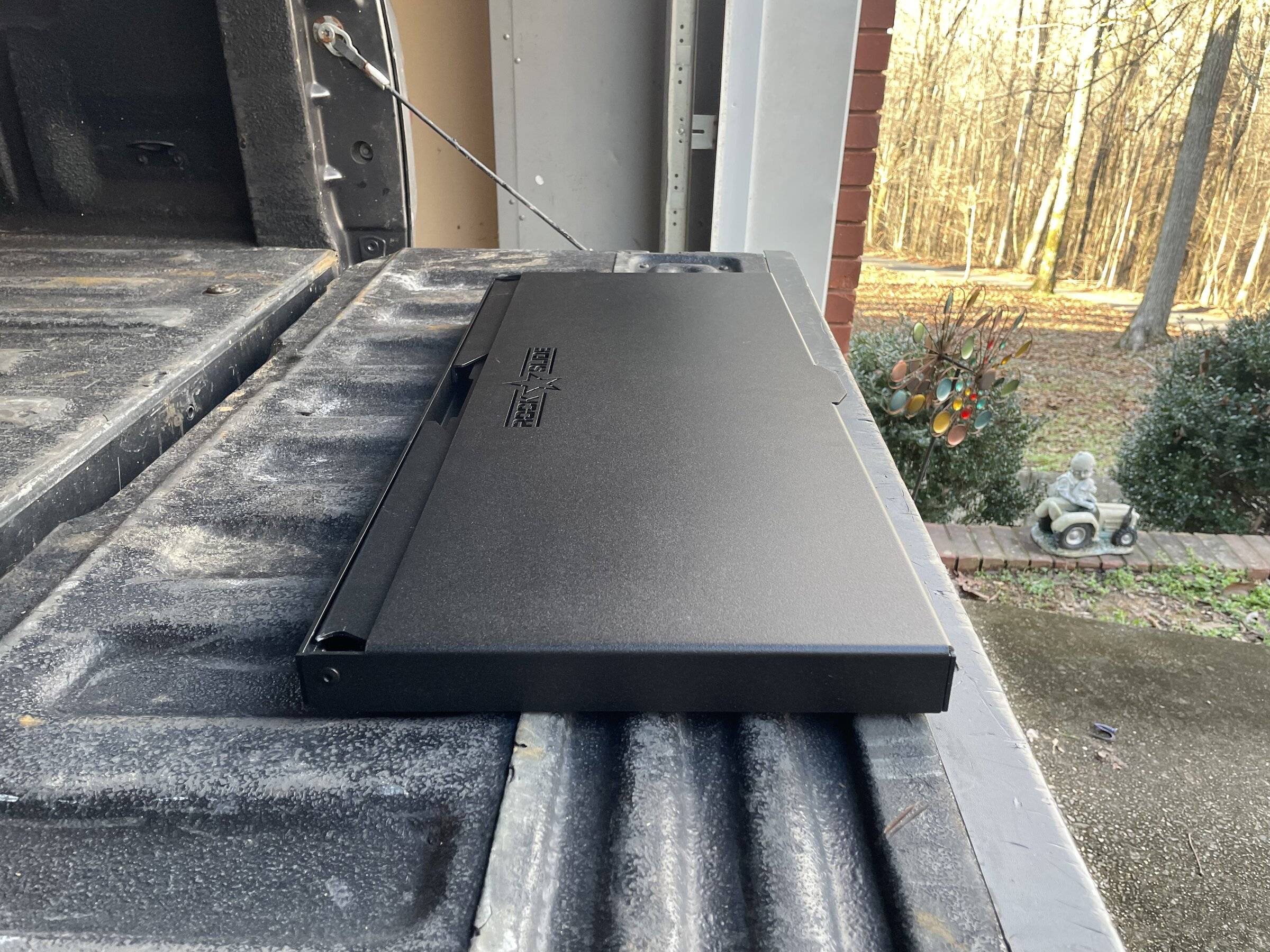 Jeep Wrangler JL Rock Slide Engineering tailgate table 5A861EB4-AD48-4C1D-A786-1BB964EBF3F2