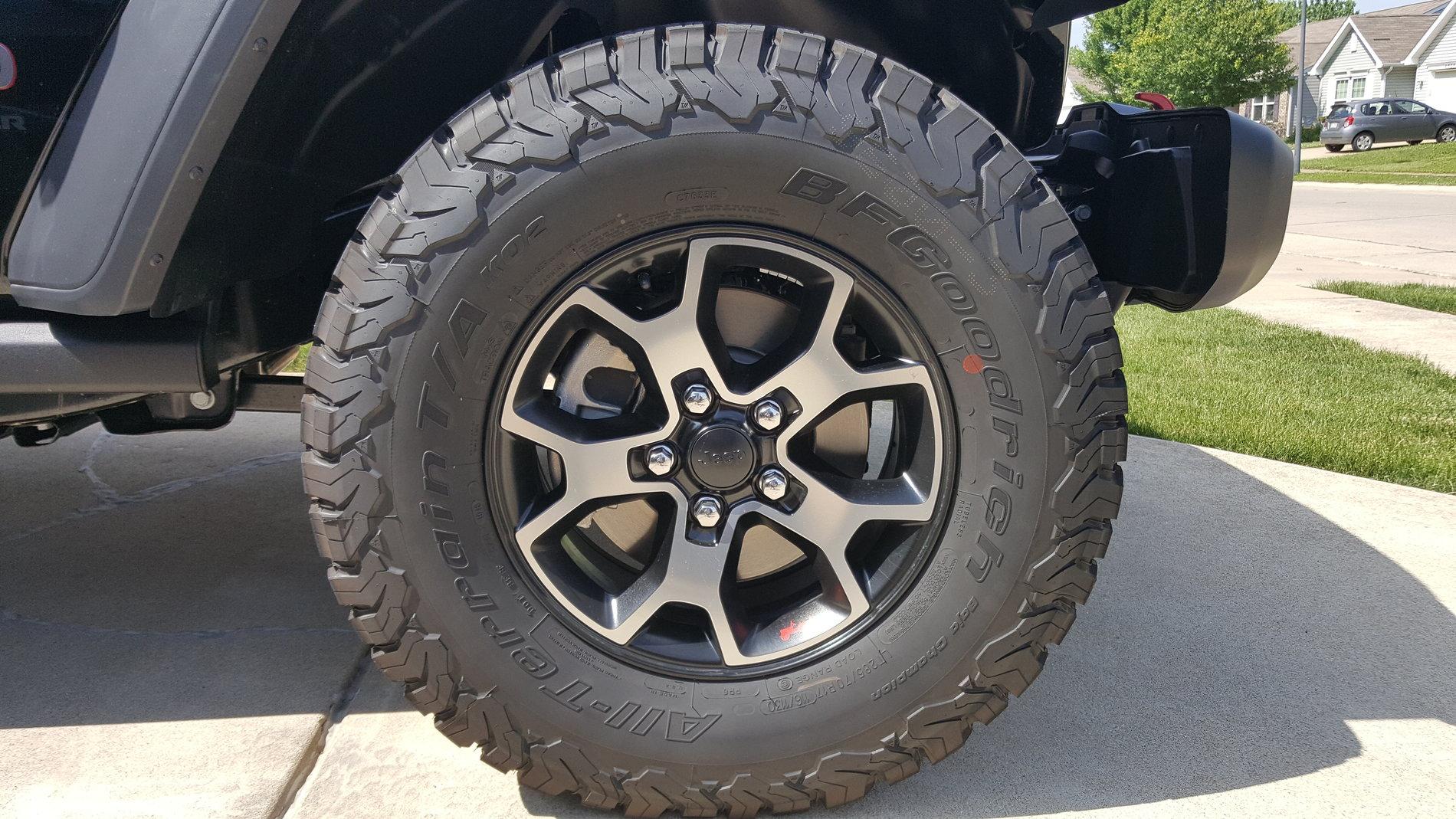 Jeep Wrangler JL ***SOLD*** 5 Rubicon Wheel/Tire Take-offs (220 miles) - Central Indiana 20180615_161413