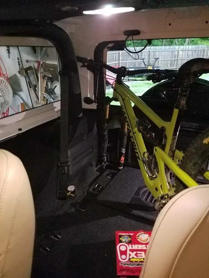 Jeep Wrangler JL Rubicon 2 Door vs 4 Door eoqo3lD