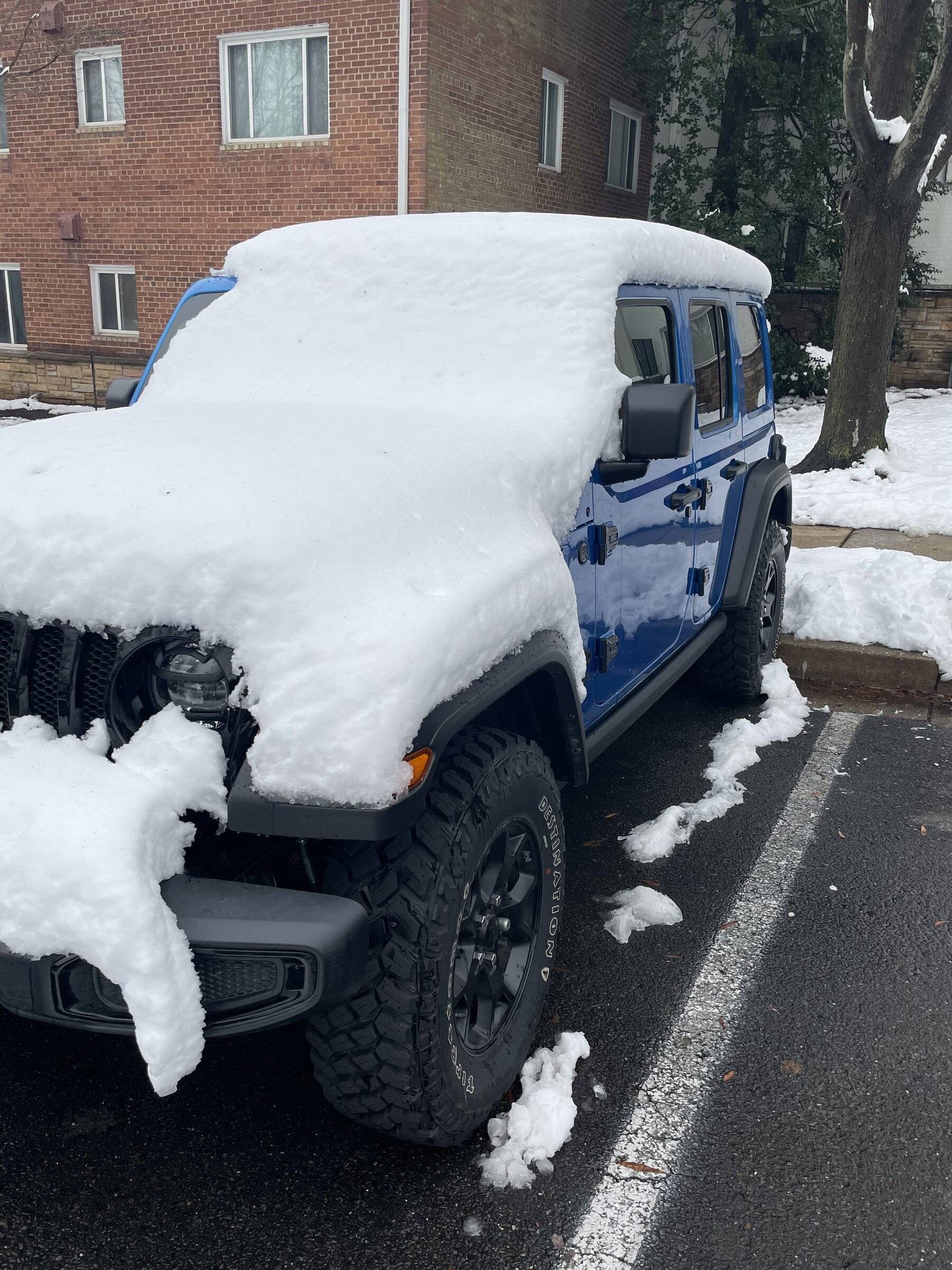 Jeep Wrangler JL Any problems with snow piled on sky one touch? D0CCC923-83DA-4BF2-8714-AA6BC5F7FF8B