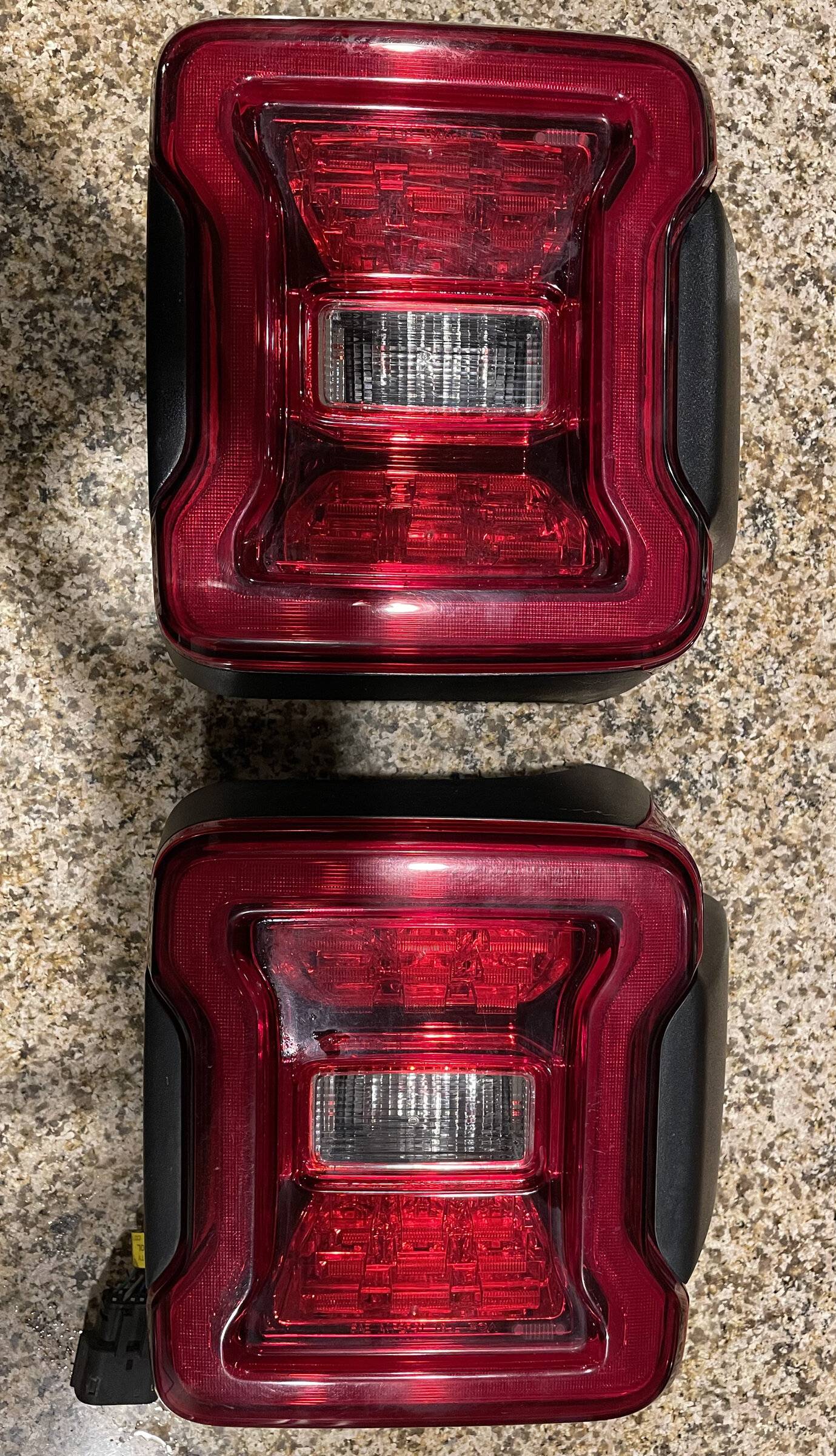 Jeep Wrangler JL LED Tail Lights 7E684D5B-A19C-432A-828B-CB9F1E7C3CC1