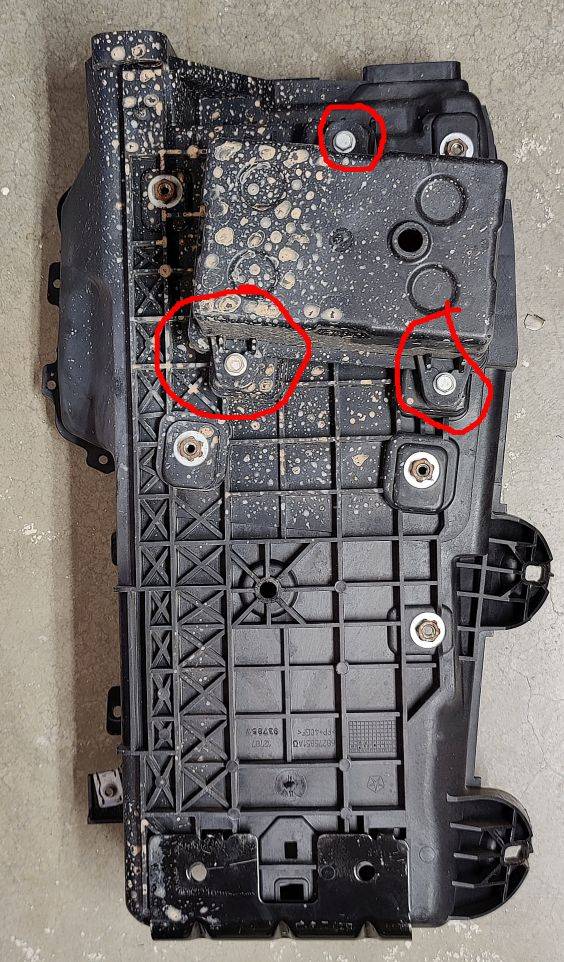 Jeep Wrangler JL Aux. battery, ESS System tray_bottom