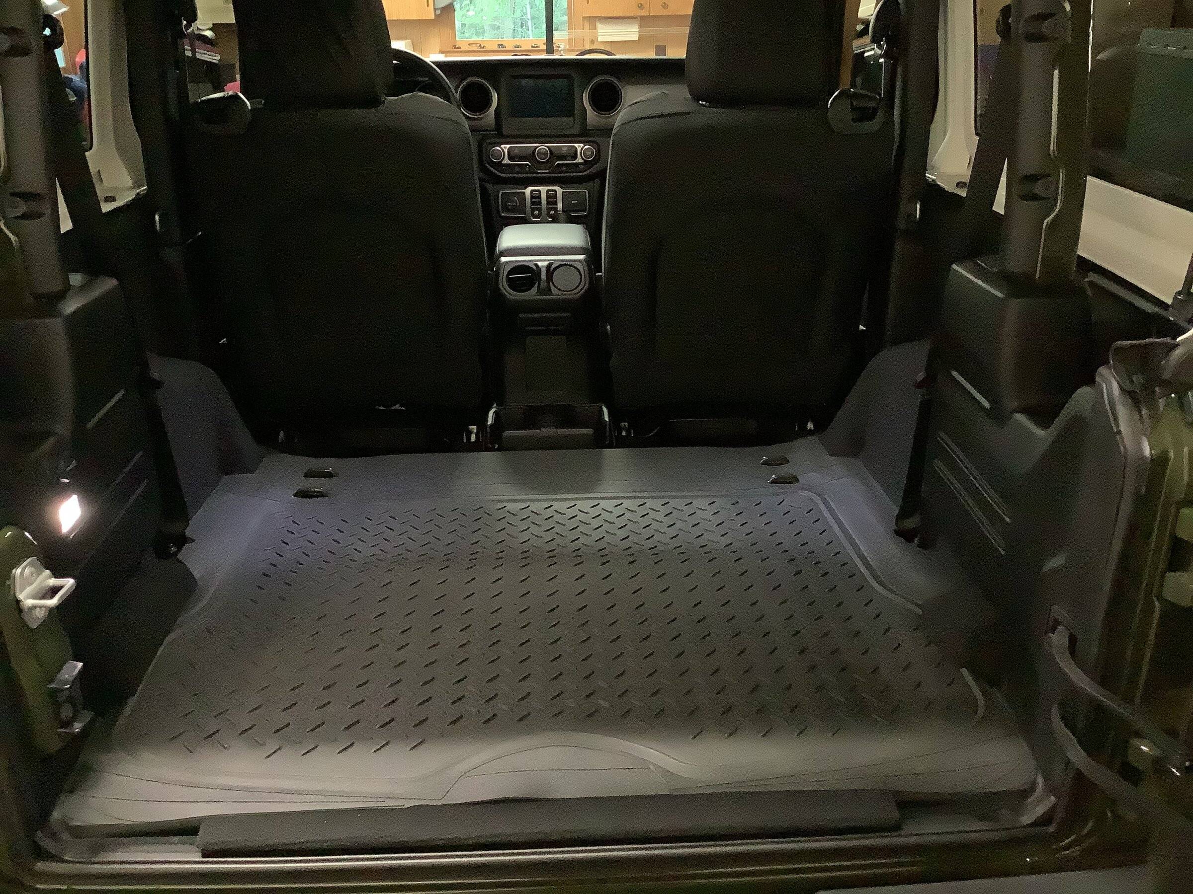Jeep Wrangler JL No rear seat CA4E7A61-8539-4293-8EAD-93BDE50EF2C8