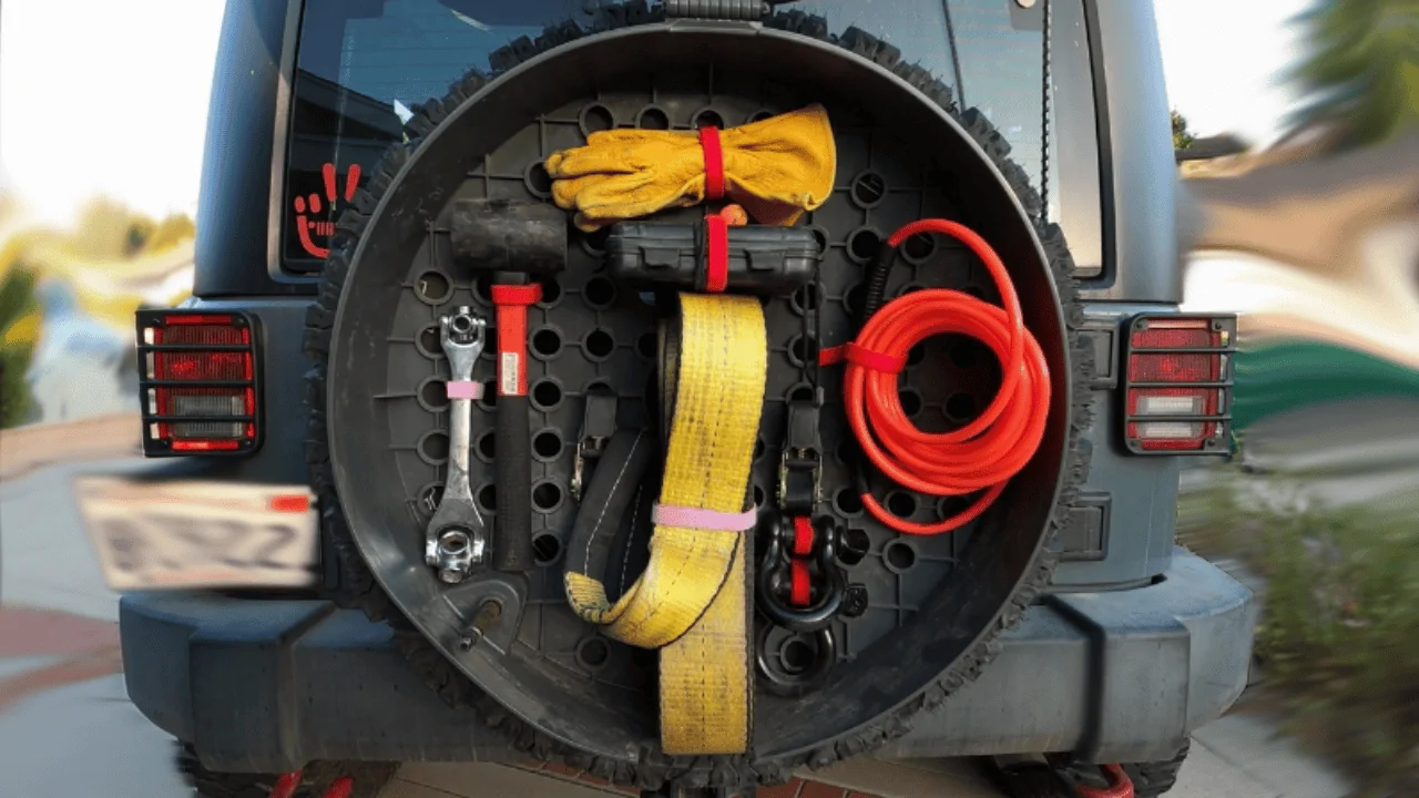 Jeep Wrangler JL 2-door Storage ideas. RGB with gear insid