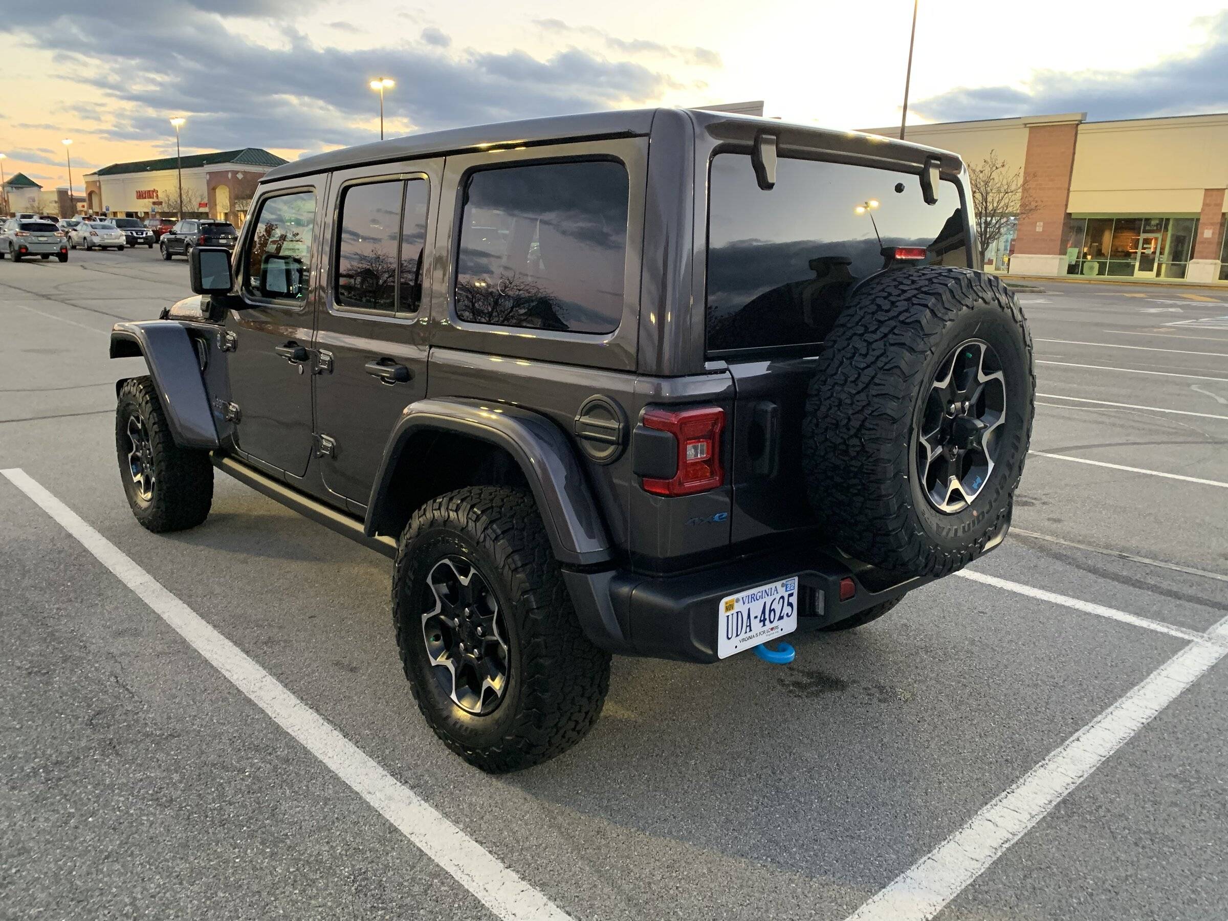 Jeep Wrangler JL 4xe compared to...6 Cylinder 101E7EFA-F578-4B45-929E-D37283D5E3CE