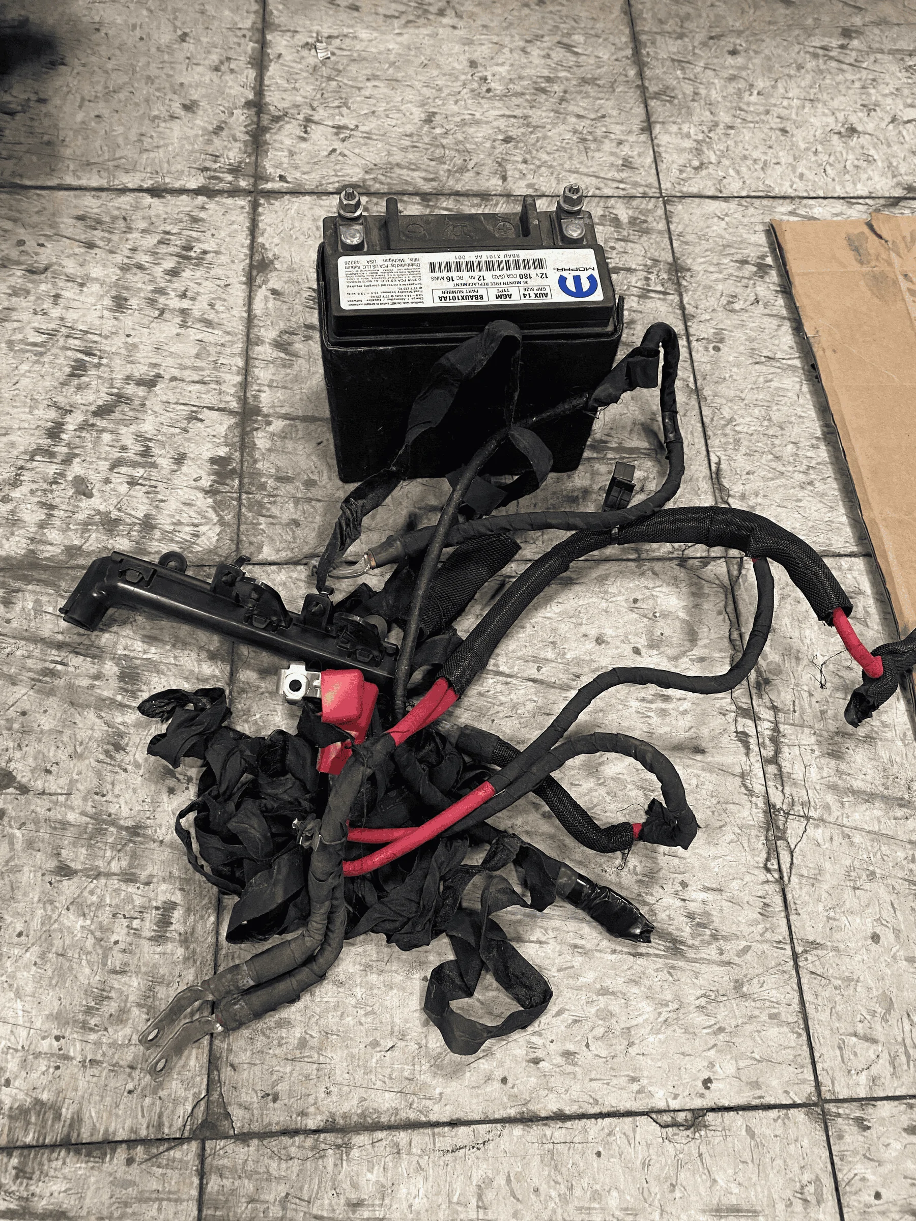 Jeep Wrangler JL Aux battery question 1642606842848