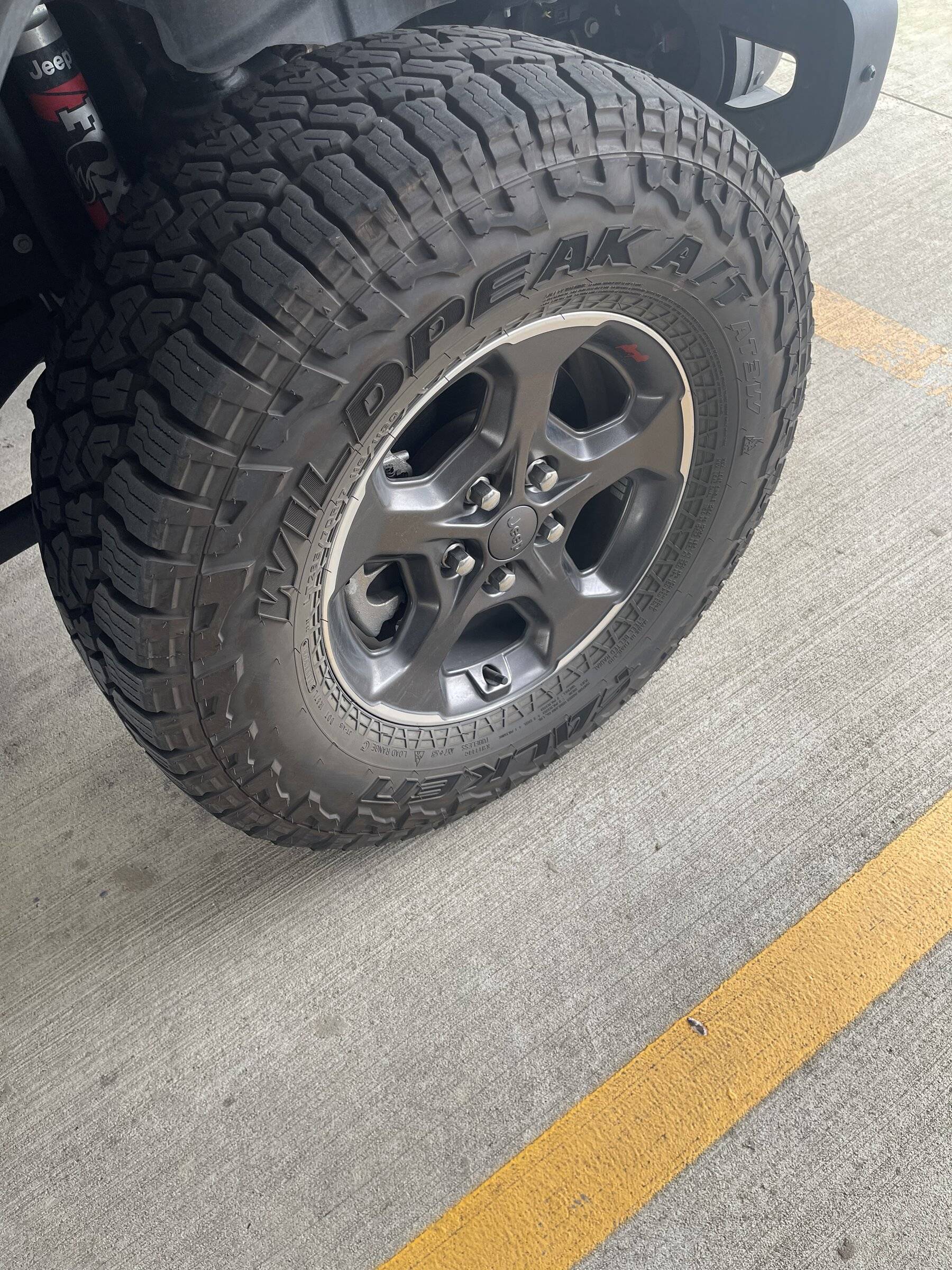 Jeep Wrangler JL Gladiator Rubicon wheels tires $950 23998F90-E47C-4DFD-AE0D-5D35D486B812