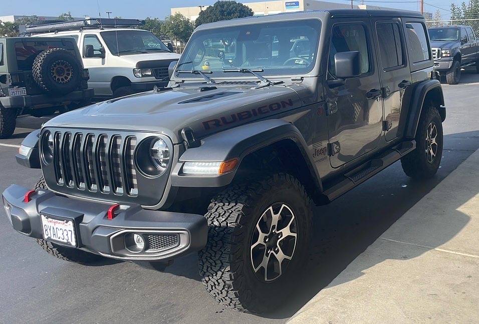 Jeep Wrangler JL Sliders with removeable steps 4DA2D2DD-B65D-4D7C-8073-E053B541A638