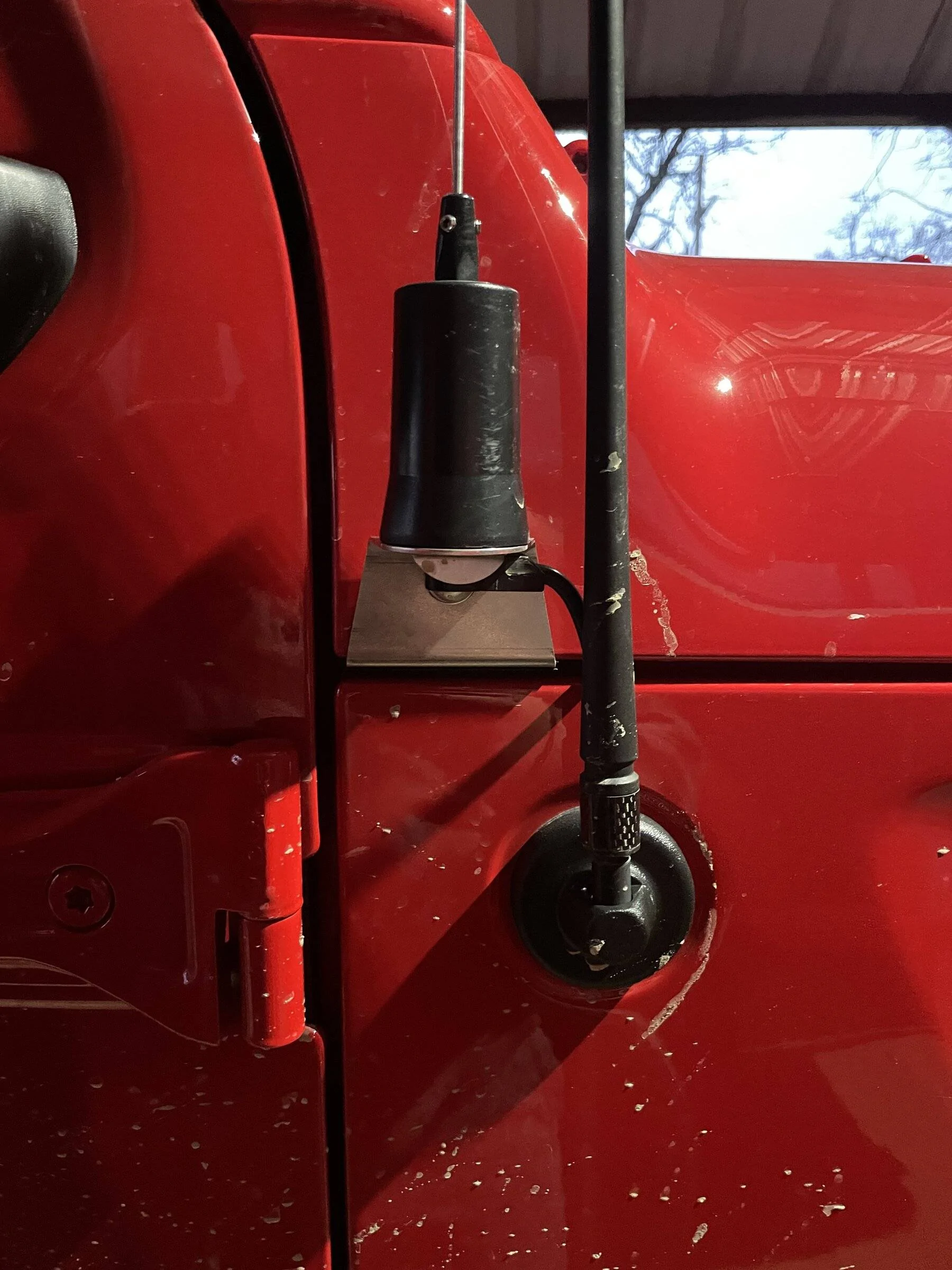 Jeep Wrangler JL GMRS antenna mounting 07E84FAE-4C75-45F5-86DF-782C64164E24