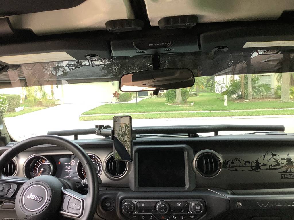 Jeep Wrangler JL Cell phone mount recommendations 1642905823142