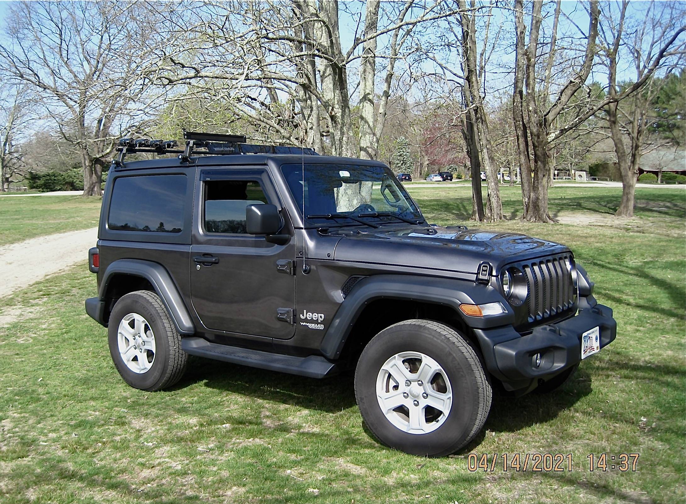 Jeep Wrangler JL Looking for Granite Crystal Metallic pics B640F519-FFE8-4633-A810-38414797DC78