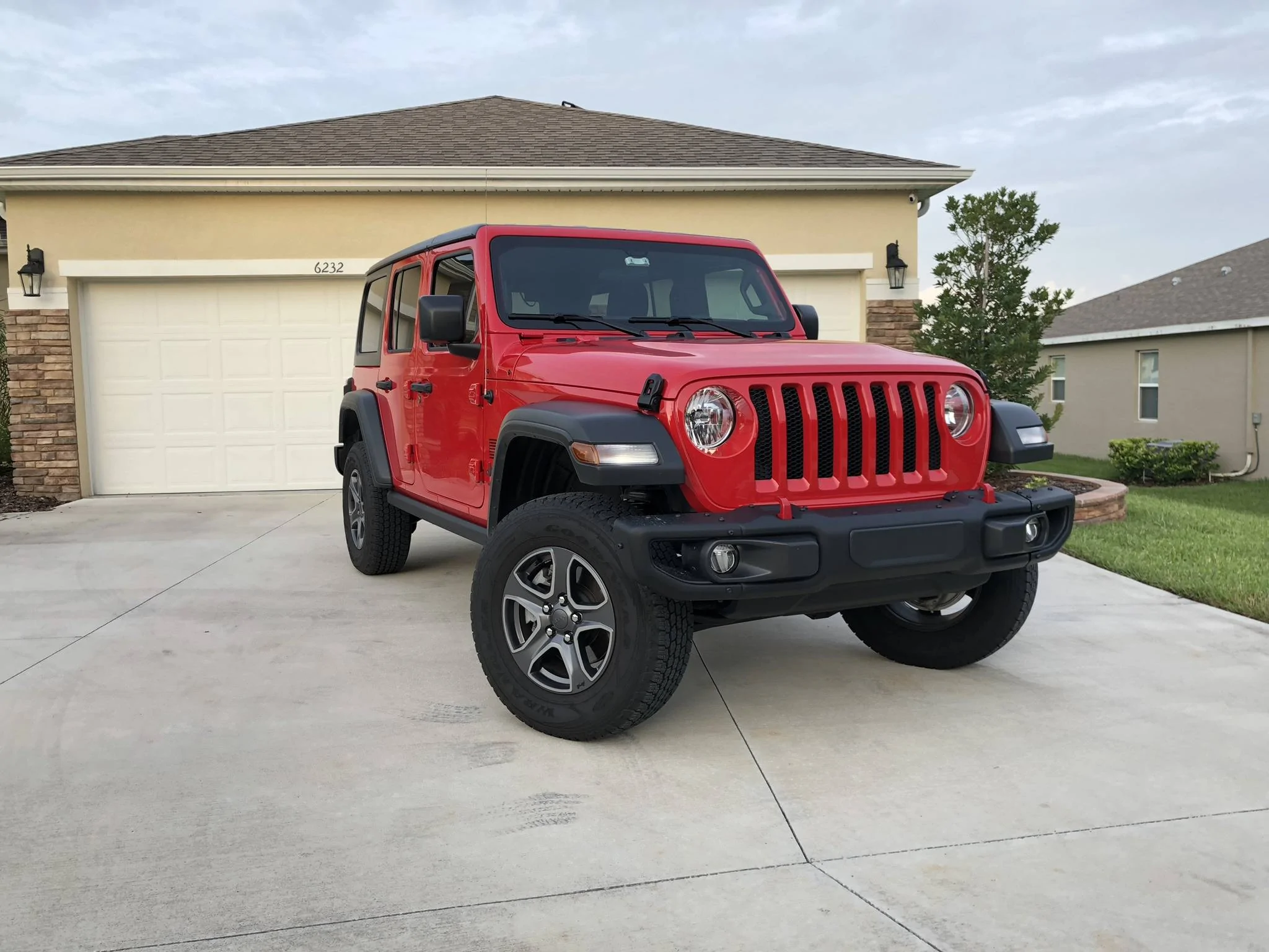Jeep Wrangler JL Ride with mopar lift 0C751962-9A35-44B2-8296-2D7BE4672A67