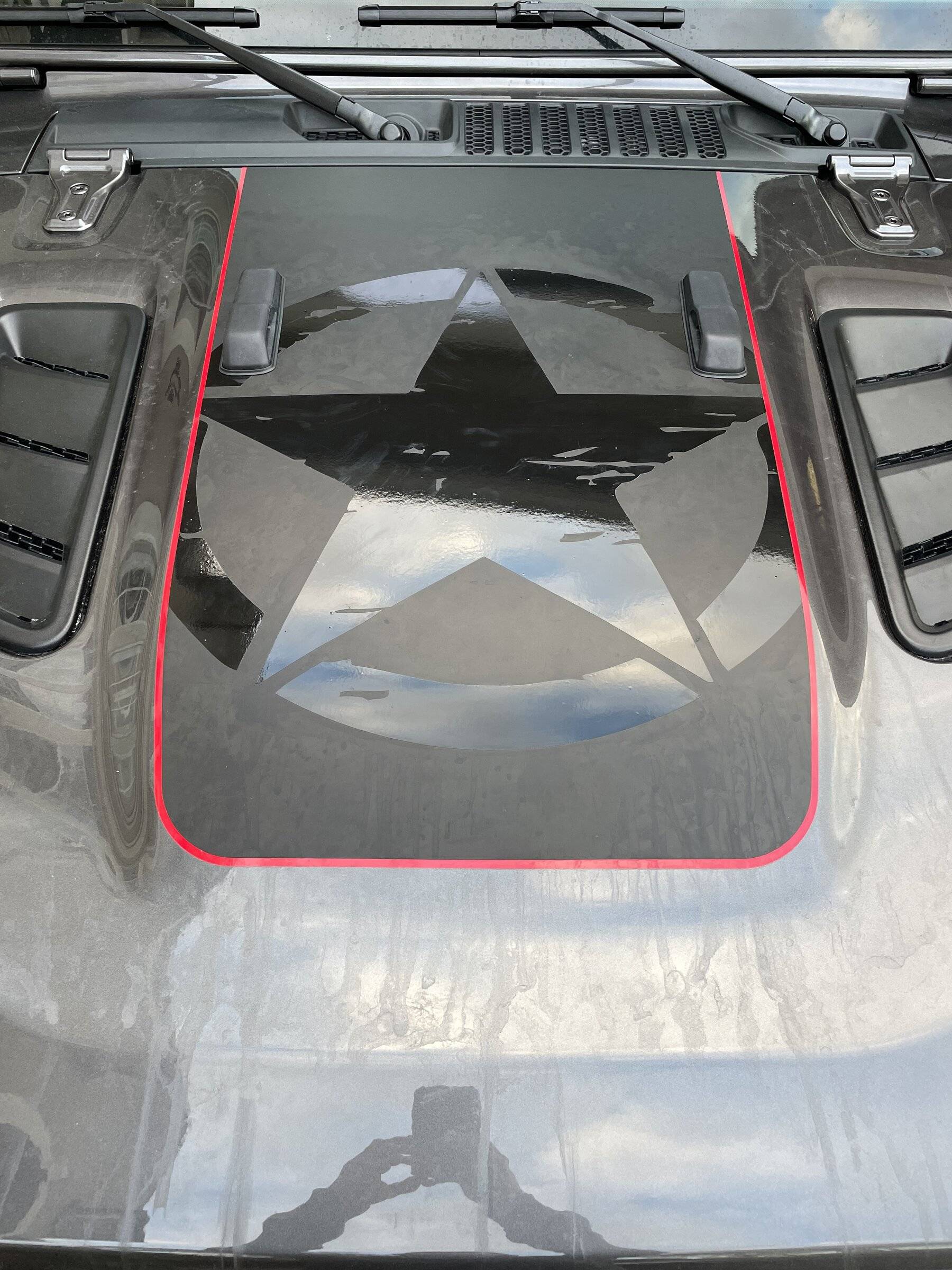 Jeep Wrangler JL Show us your unique hood decals! 18475371-3D4F-424A-84C8-BEA2894F9B7E