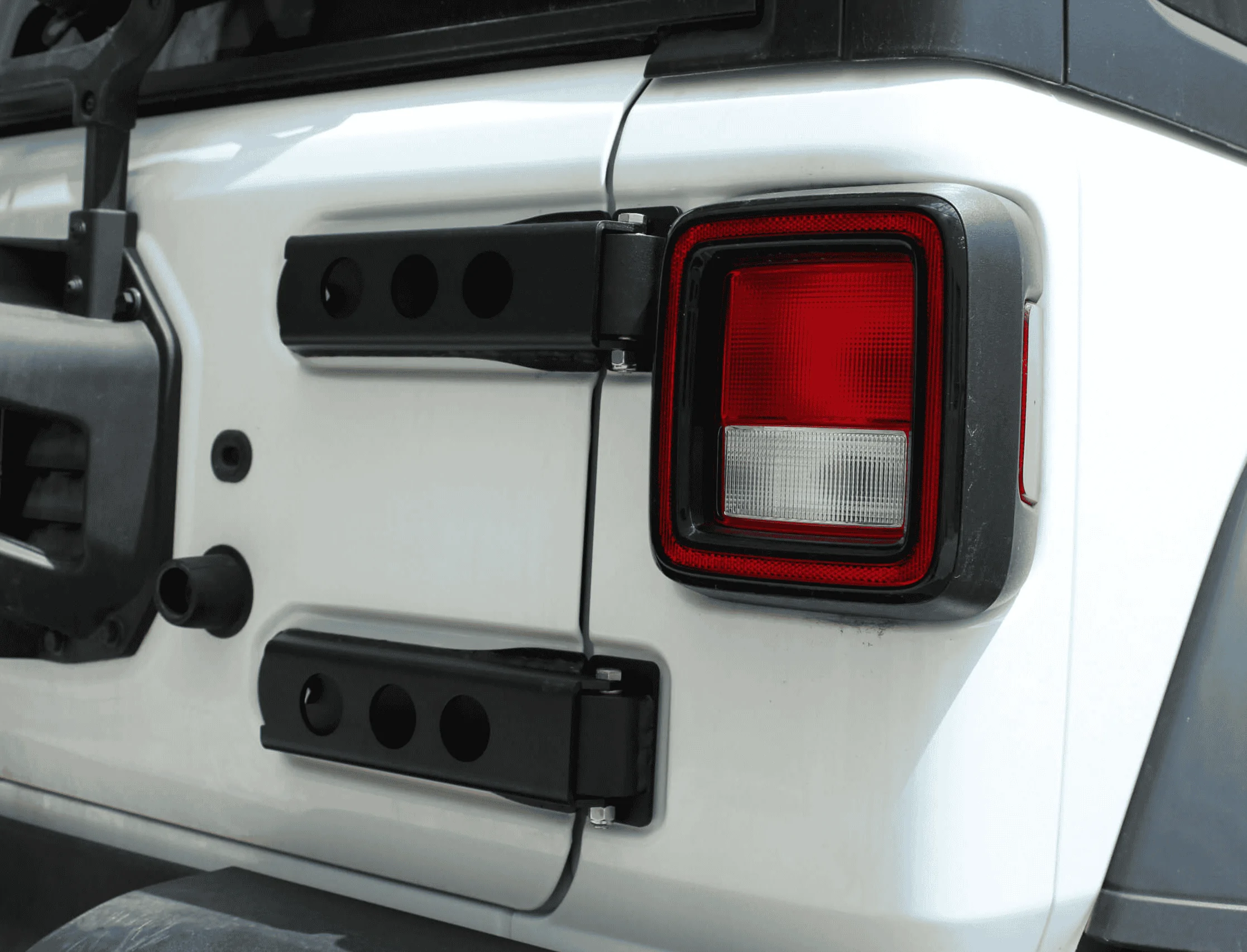 Jeep Wrangler JL Tailgate Reinforcement needed @ 90 pounds? 1643147255527