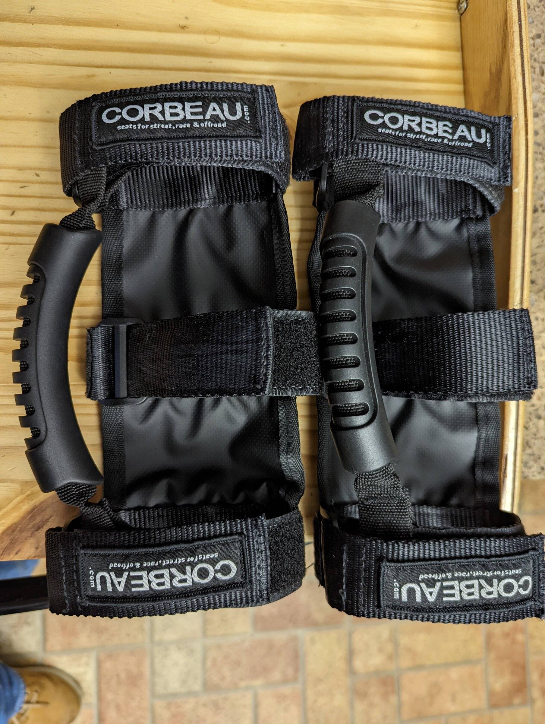 Jeep Wrangler JL Corbeau grab handles $25 PXL_20220127_222002243