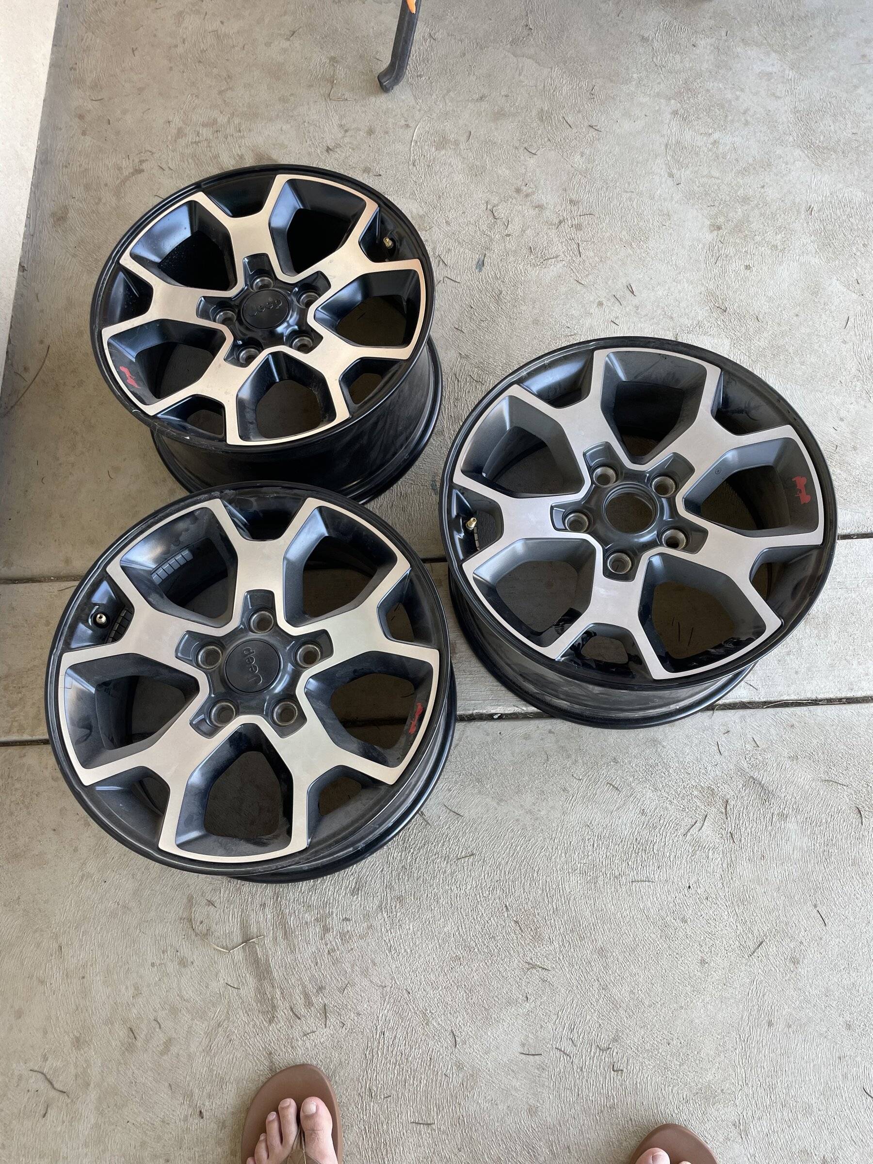 Jeep Wrangler JL Rubicon Wheels 150$ 23B4AB31-51AE-4530-B655-334B653D74B4