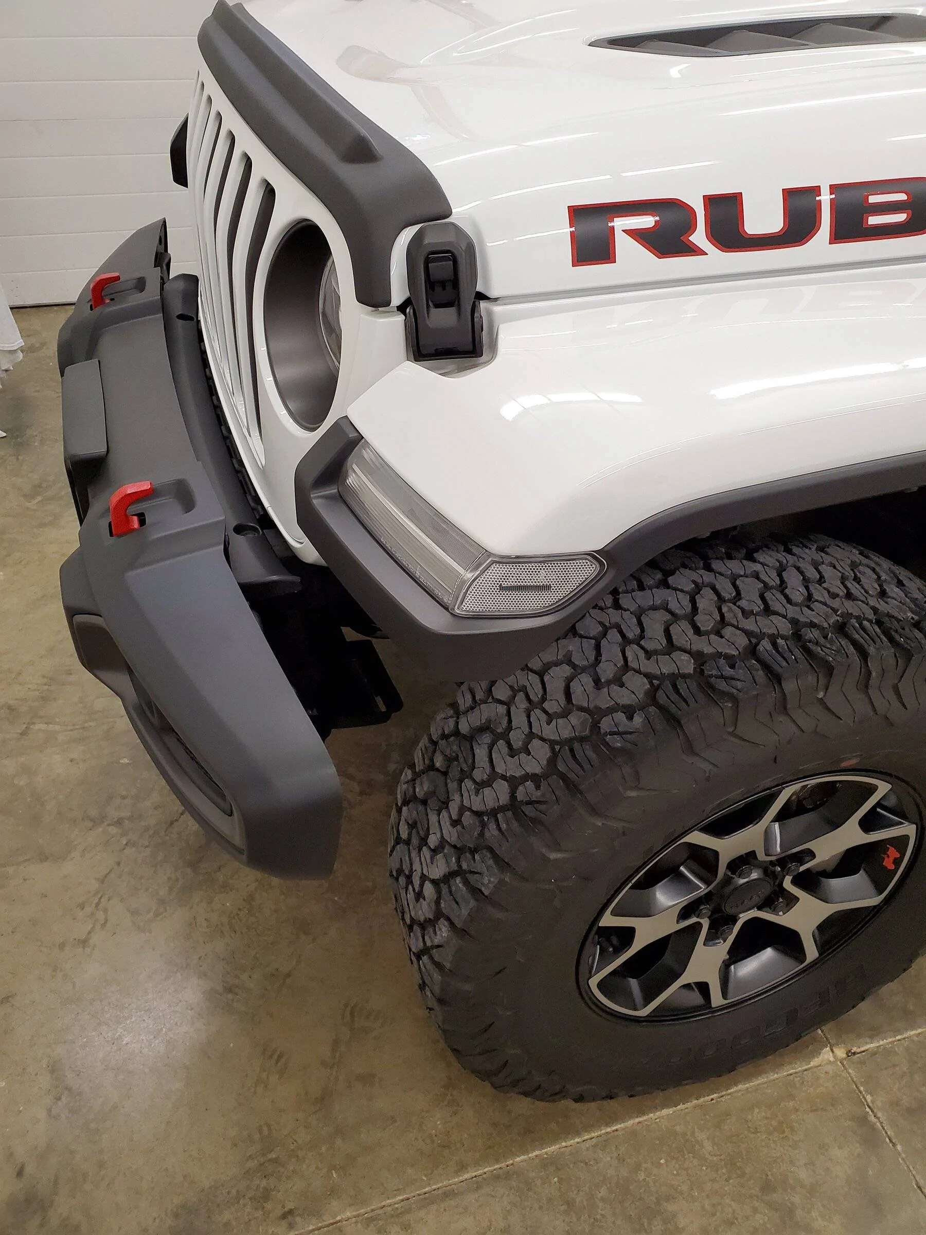 Jeep Wrangler JL Can somebody recommend a good bug deflector 20190925_165909