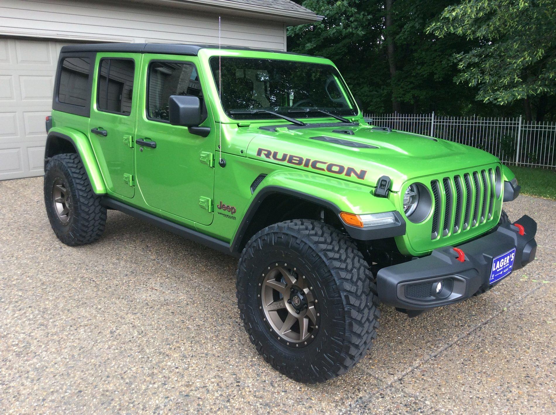 Jeep Wrangler JL Bronze Wheels on JL? A1344E14-E77A-464C-9DEA-B3F7903C6545