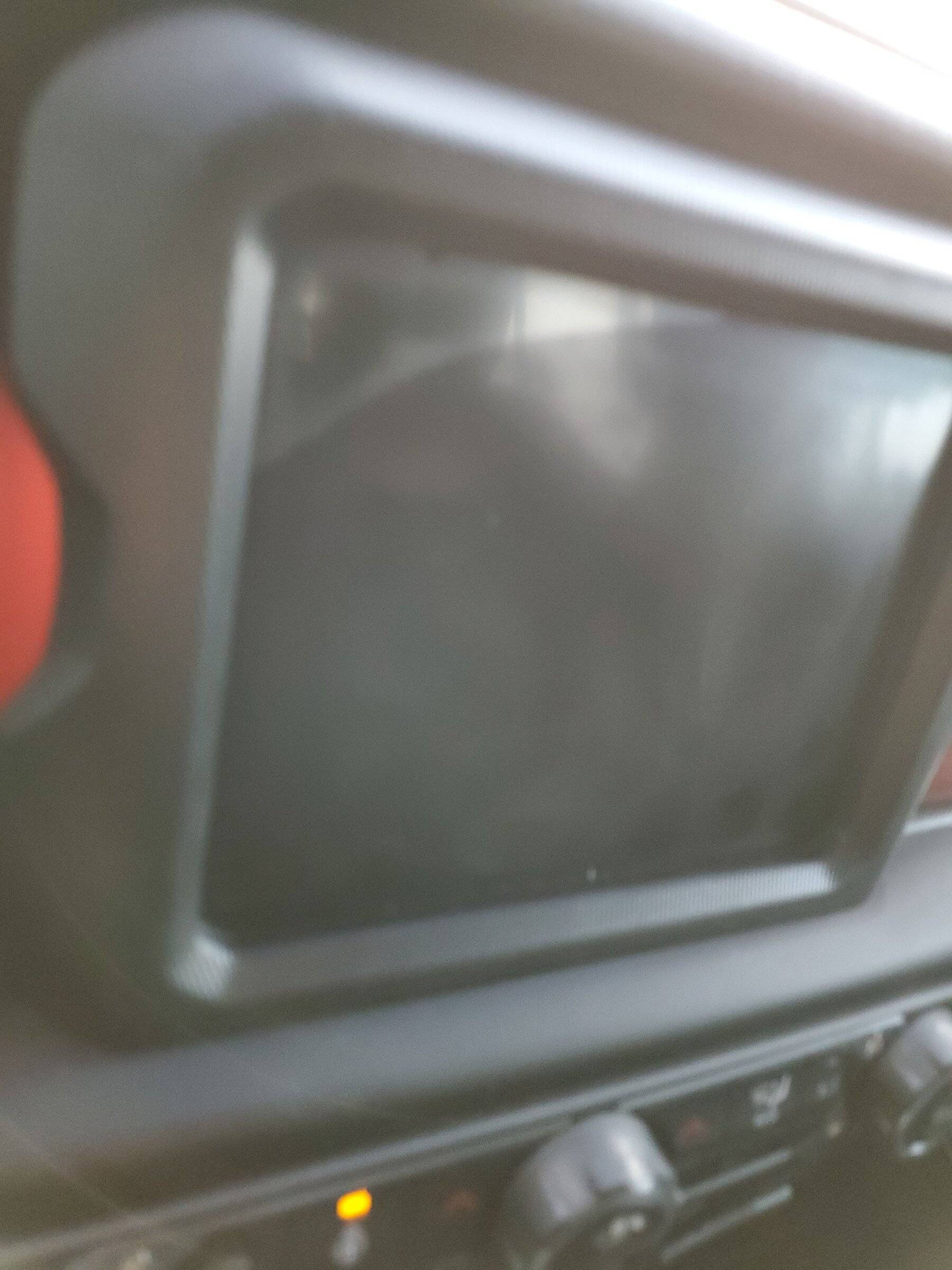 Jeep Wrangler JL Uconnect 8.4 Screen Delamination 20211207_161341