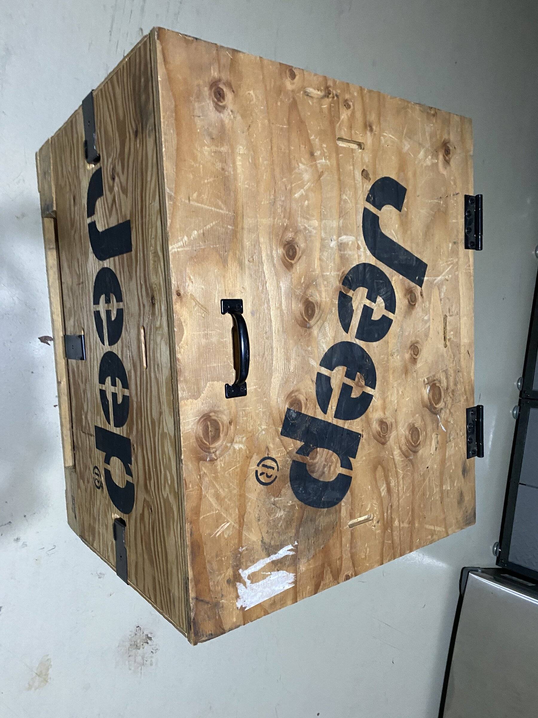 Jeep Wrangler JL Gone - Mopar Lift Crate Converted into Storage 80570D82-AA9D-4BA3-B038-2819C4A70186
