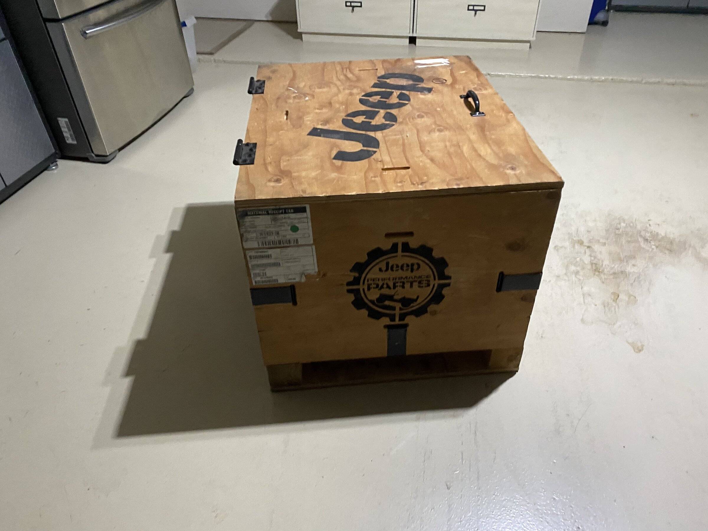 Jeep Wrangler JL Gone - Mopar Lift Crate Converted into Storage 9EA54A47-1410-494D-86A2-14E9A66E95C5