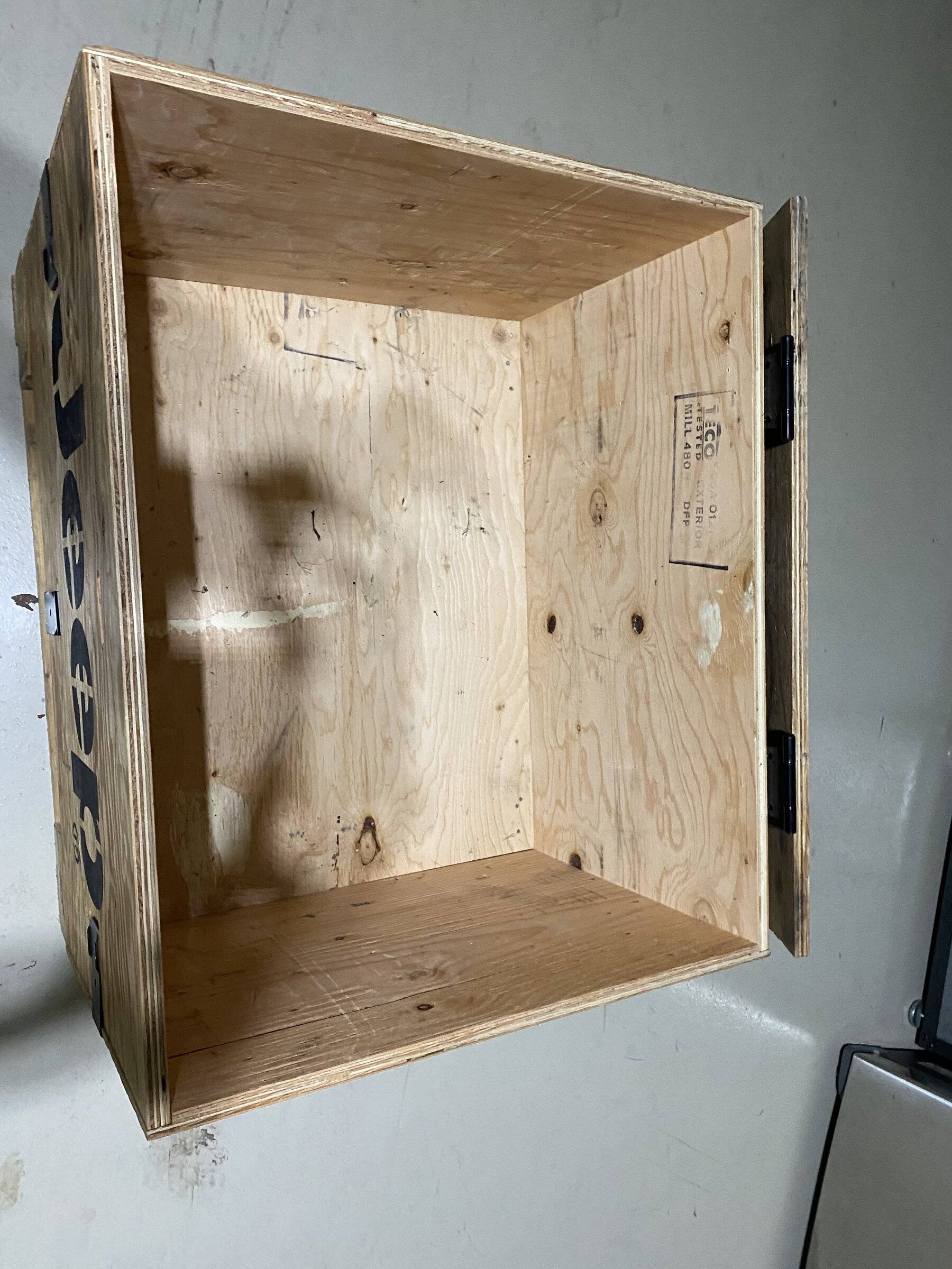 Jeep Wrangler JL Gone - Mopar Lift Crate Converted into Storage F5390C45-F128-428C-9F1A-6330640941EC
