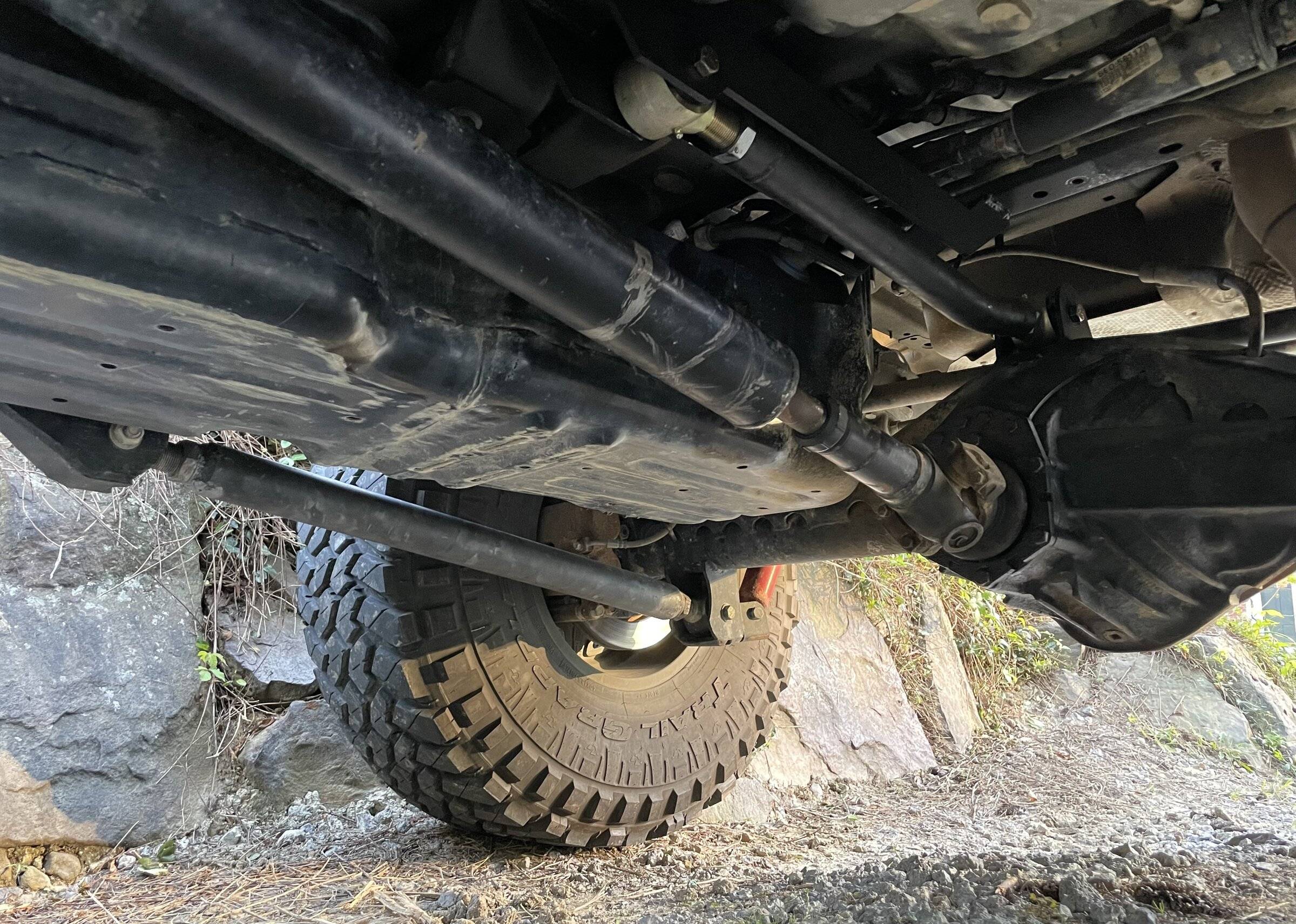 Jeep Wrangler JL Junkyard Axle swap 68718852-22CF-49F1-B125-6E61F8218AB7