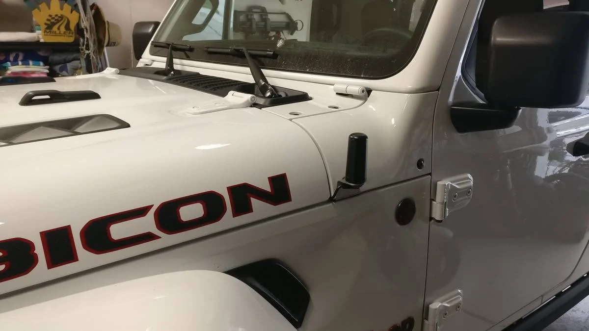 Jeep Wrangler JL Just Another White Rubicon GMRS Install 1