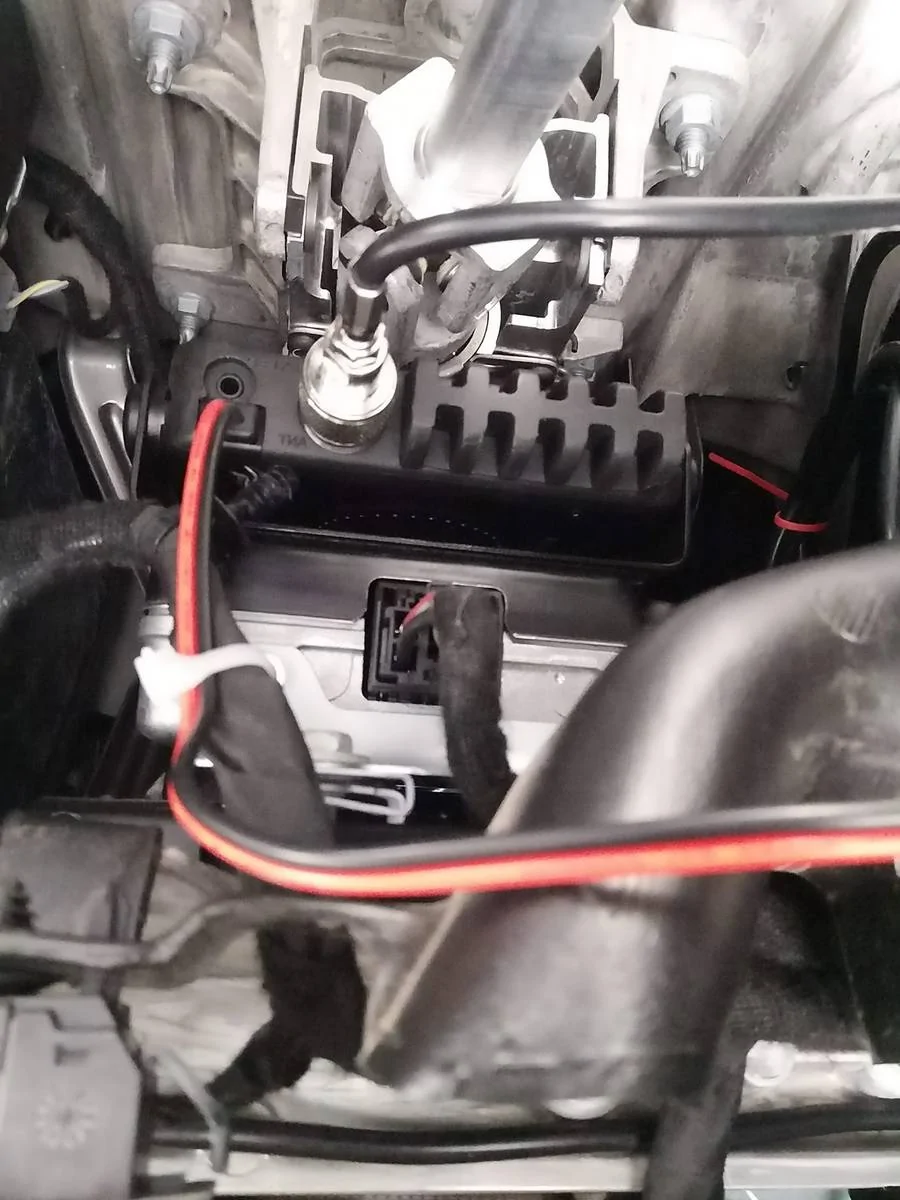 Jeep Wrangler JL Just Another White Rubicon GMRS Install 6