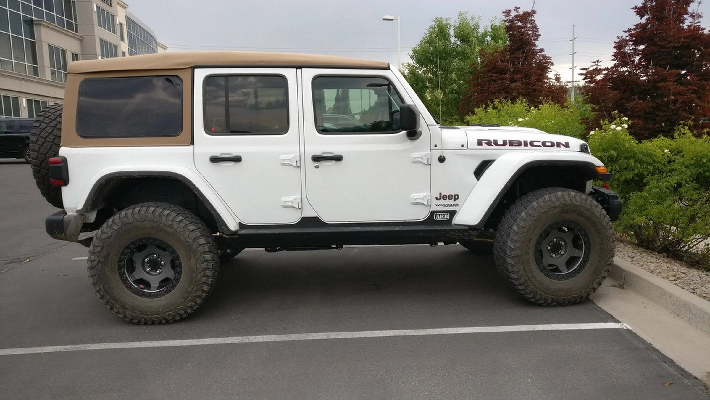 Jeep Wrangler JL Just Another White Rubicon ARB Sliders Install 8