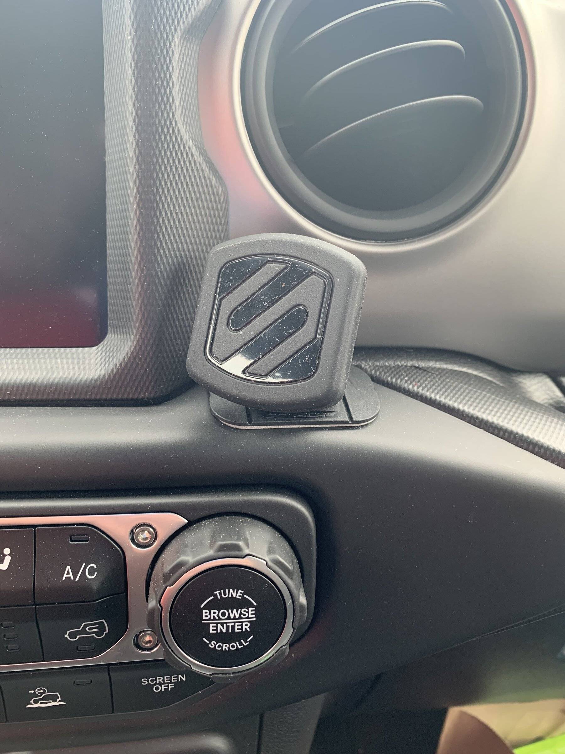 Jeep Wrangler JL Cell phone mount recommendations C43D2FFA-4C1B-4B62-8FC2-63C34F8EACA9