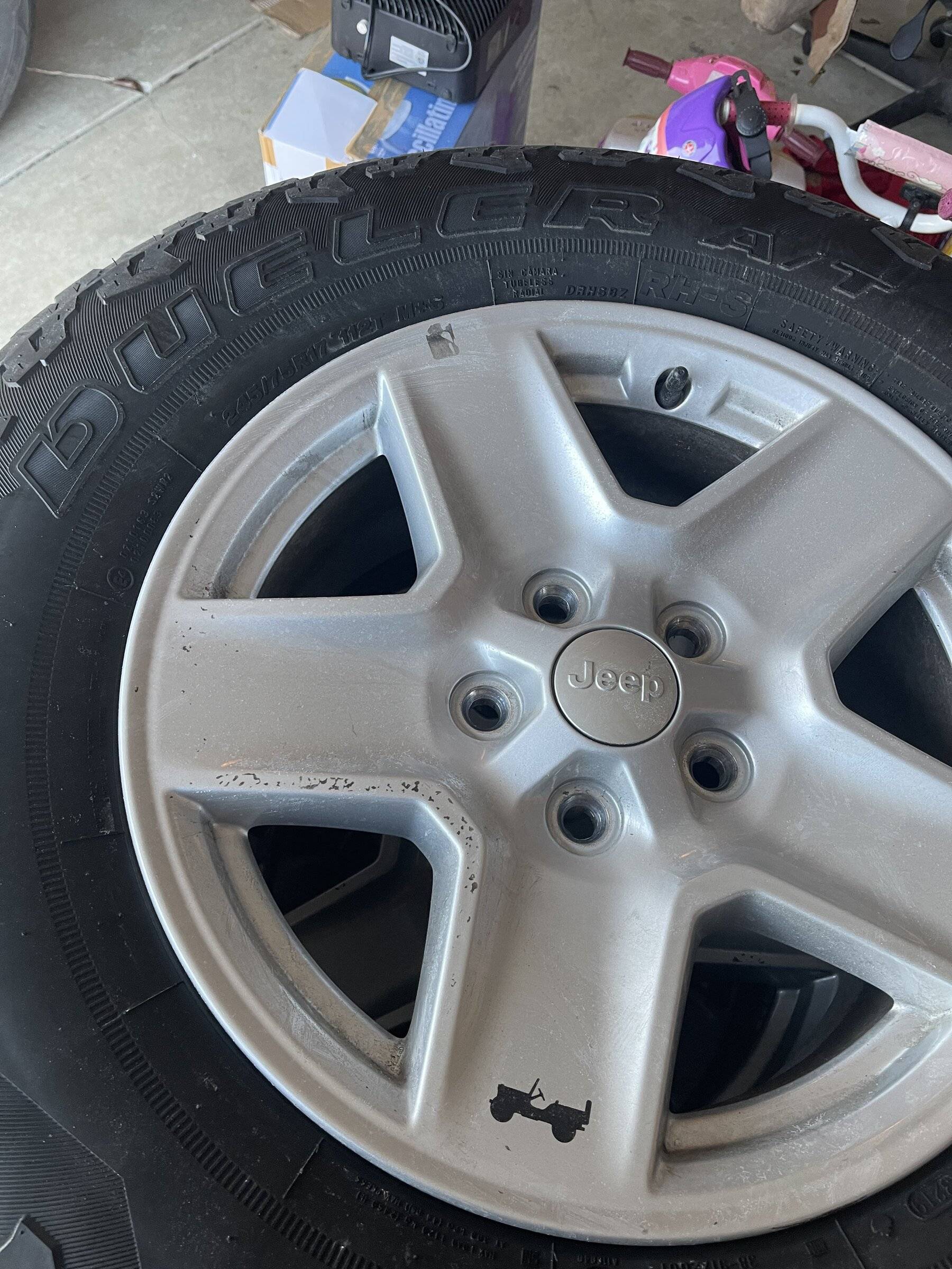Jeep Wrangler JL Gladiator wheels and tires 7E8379BF-6236-4147-9A35-00A8FEB030DC
