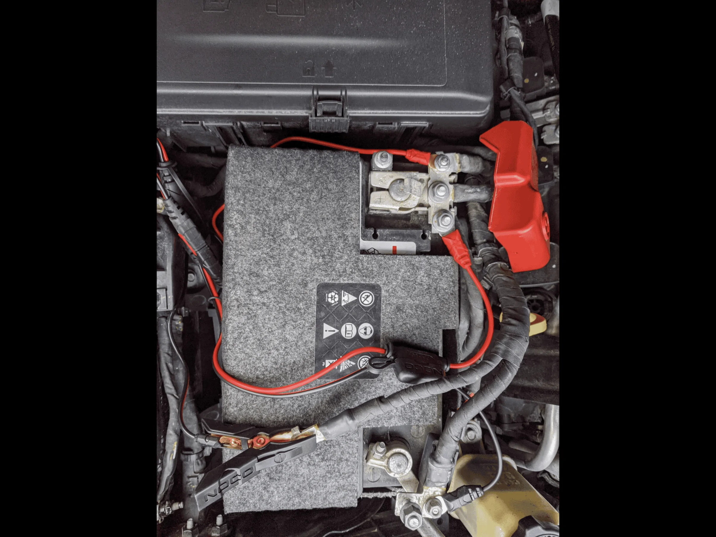 Jeep Wrangler JL Battery maintainer question F0B03C2F-82C4-4B95-93A7-E8B0657E19A8