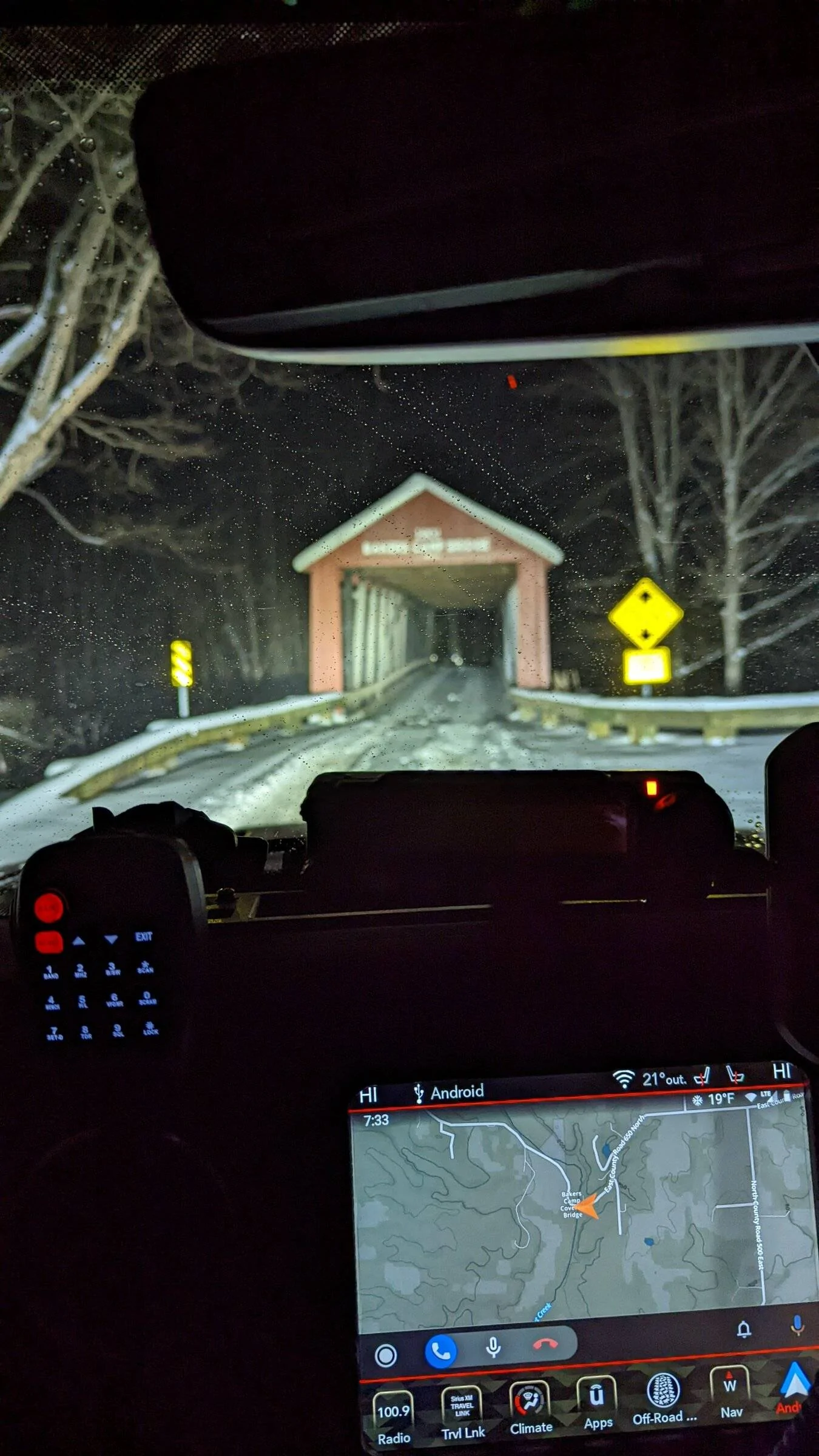 Jeep Wrangler JL Jeeps in Snow PXL_20220204_003325447