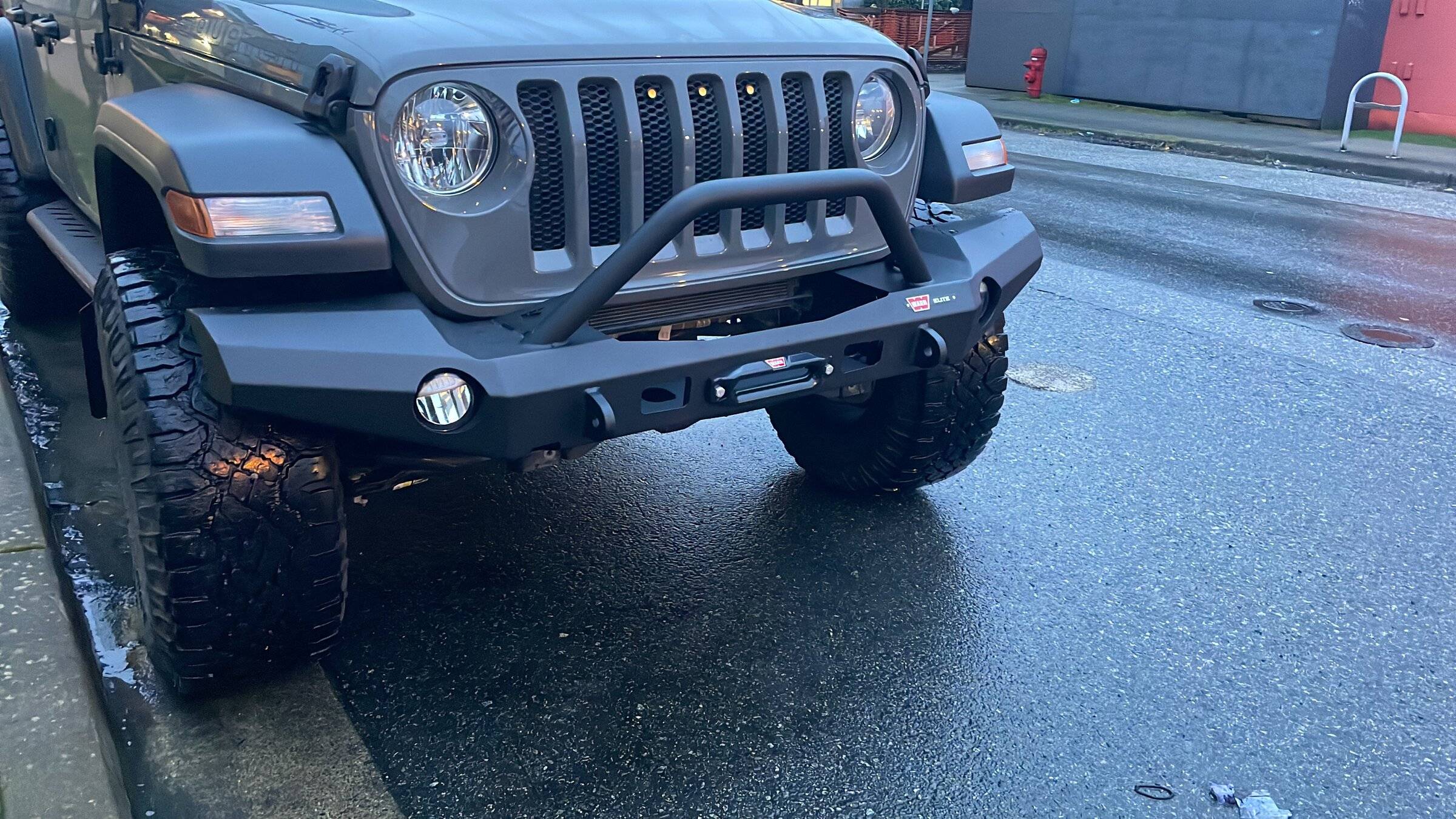 Jeep Wrangler JL Warn Elite JL Full Width Front Bumper! 657D2815-252E-4EF0-BB46-236BF5A82005
