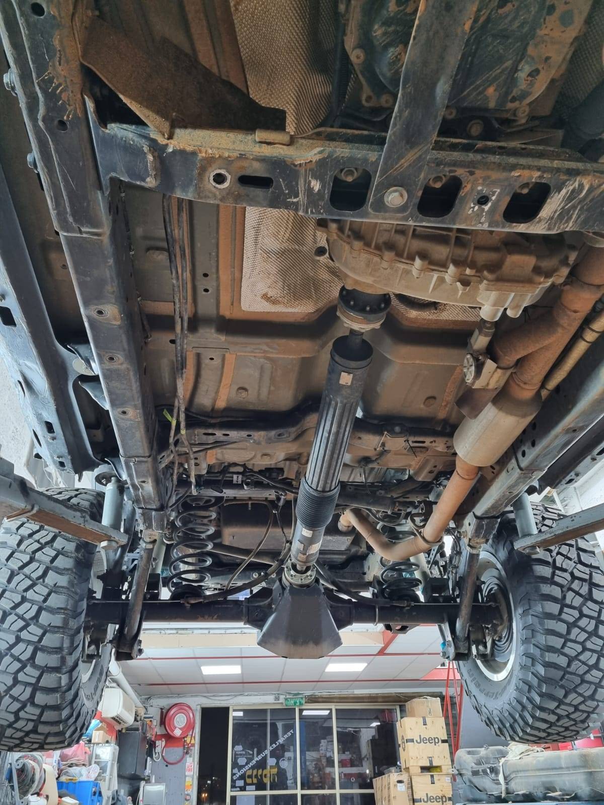 Jeep Wrangler JL Rear Fuel Tank installed 4