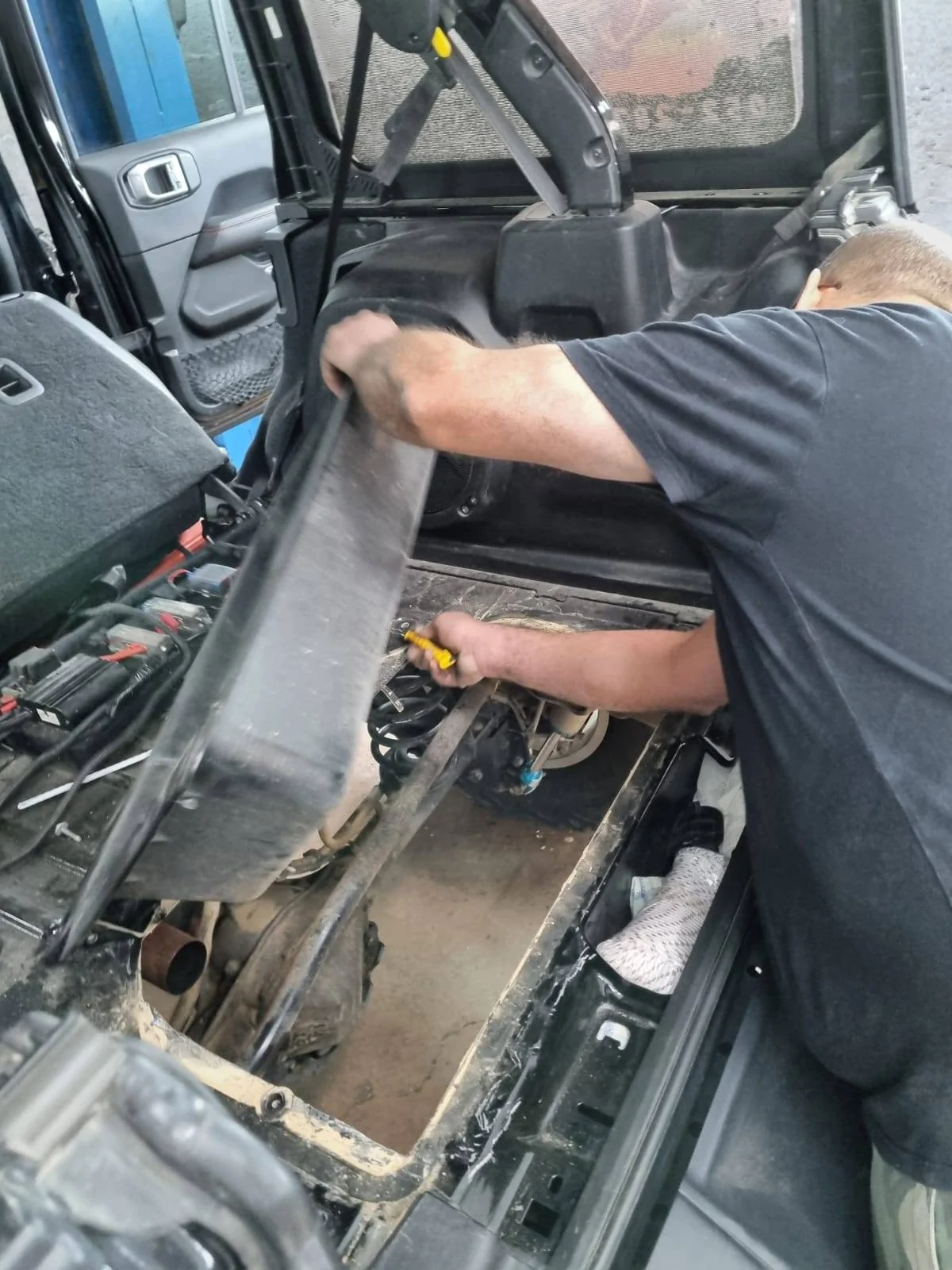 Jeep Wrangler JL Rear Fuel Tank installed 5