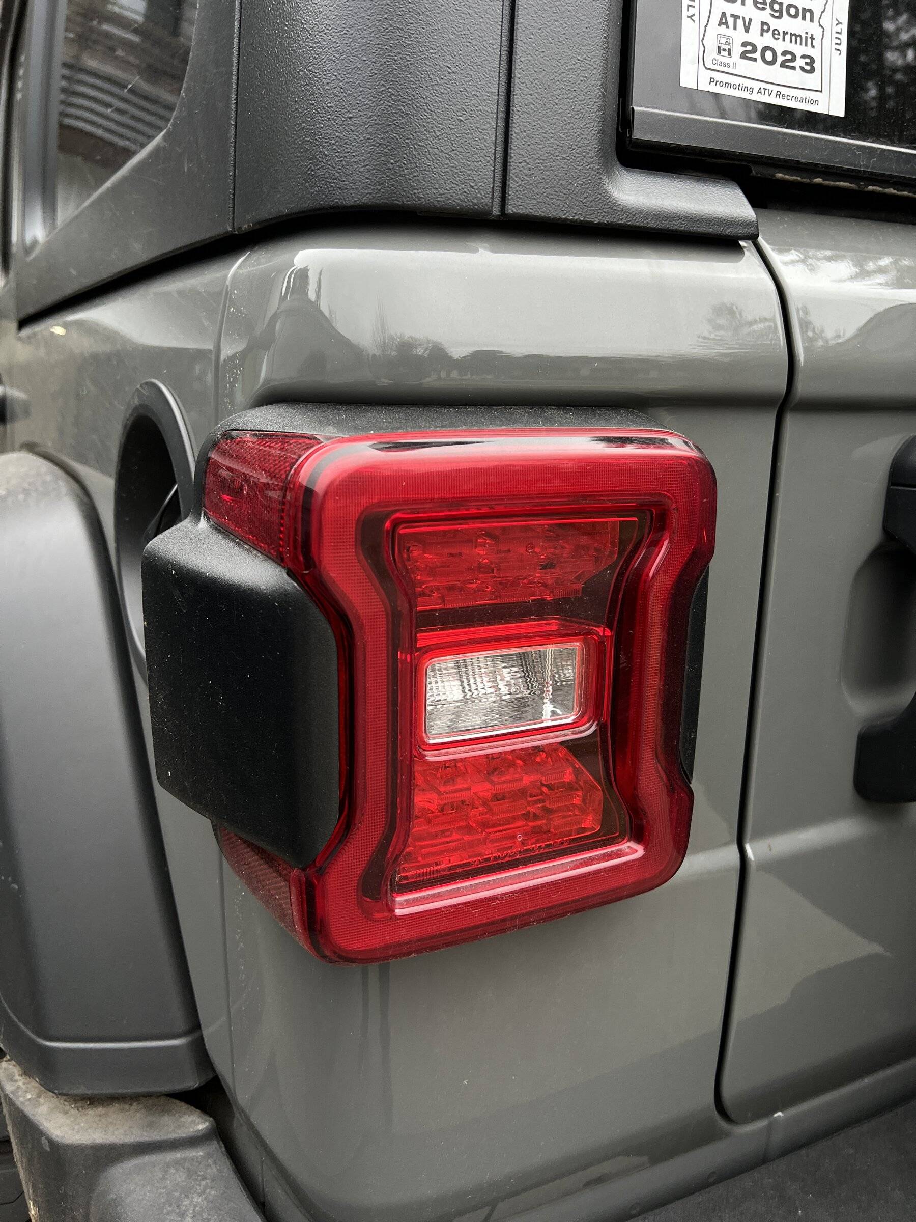 Jeep Wrangler JL OEM LED Taillights F7A7DE4C-00E4-49B0-90C1-937390A70C8E