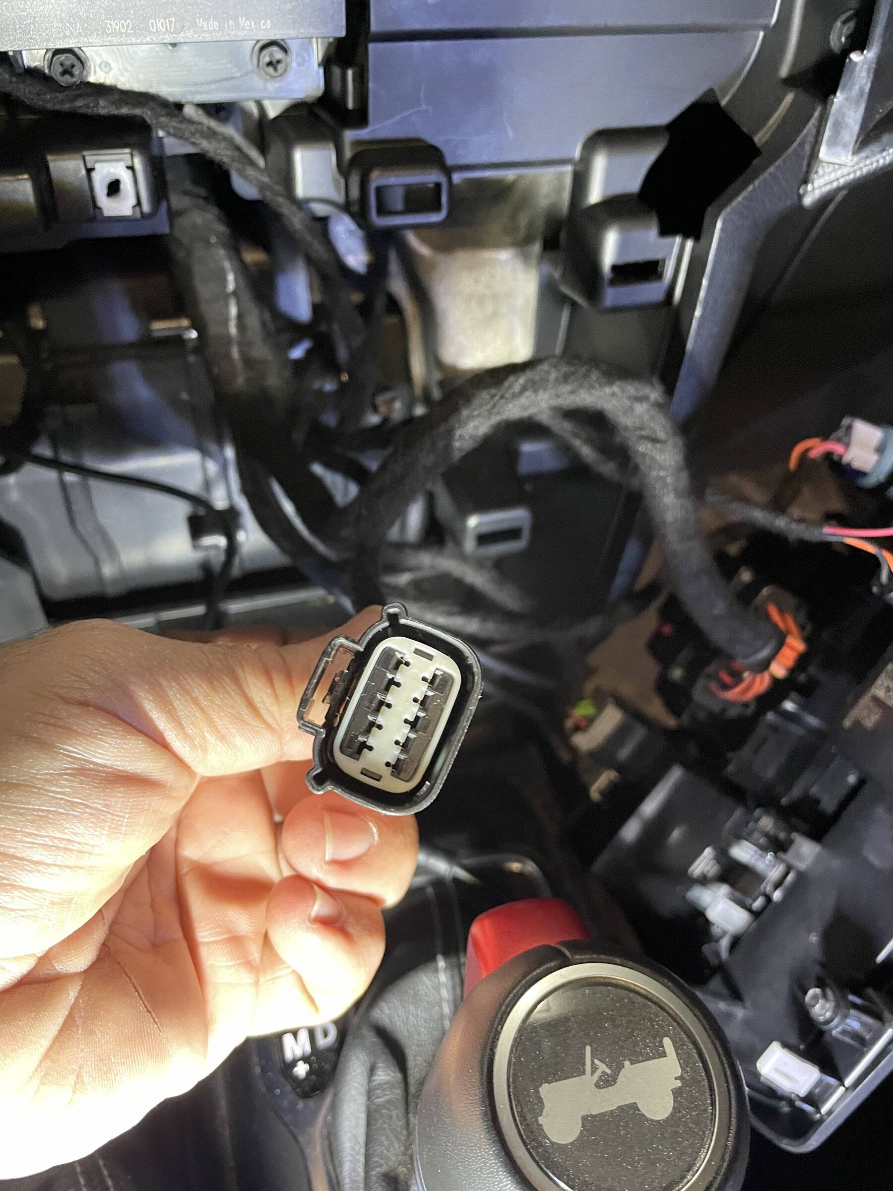 Jeep Wrangler JL What is this plug??? F64A4006-AAF0-43B6-A706-806944529D22