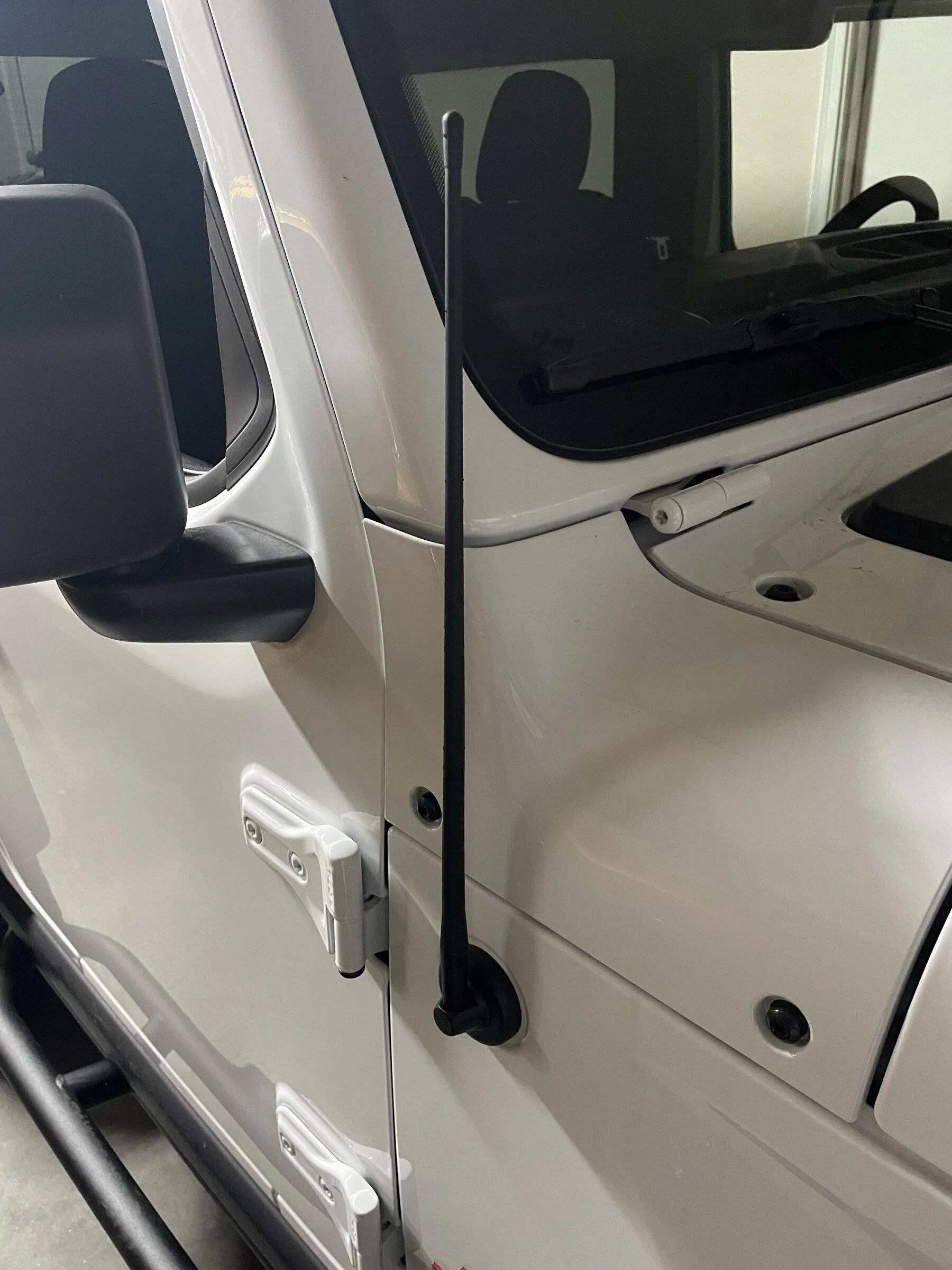 Jeep Wrangler JL Any rubber antenna replacements that actually work well??? IMG_4950-2
